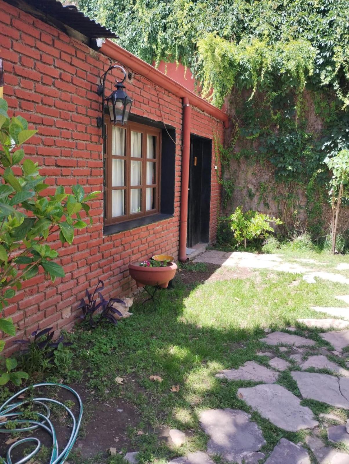 Bed & Breakfast Houselyon *
