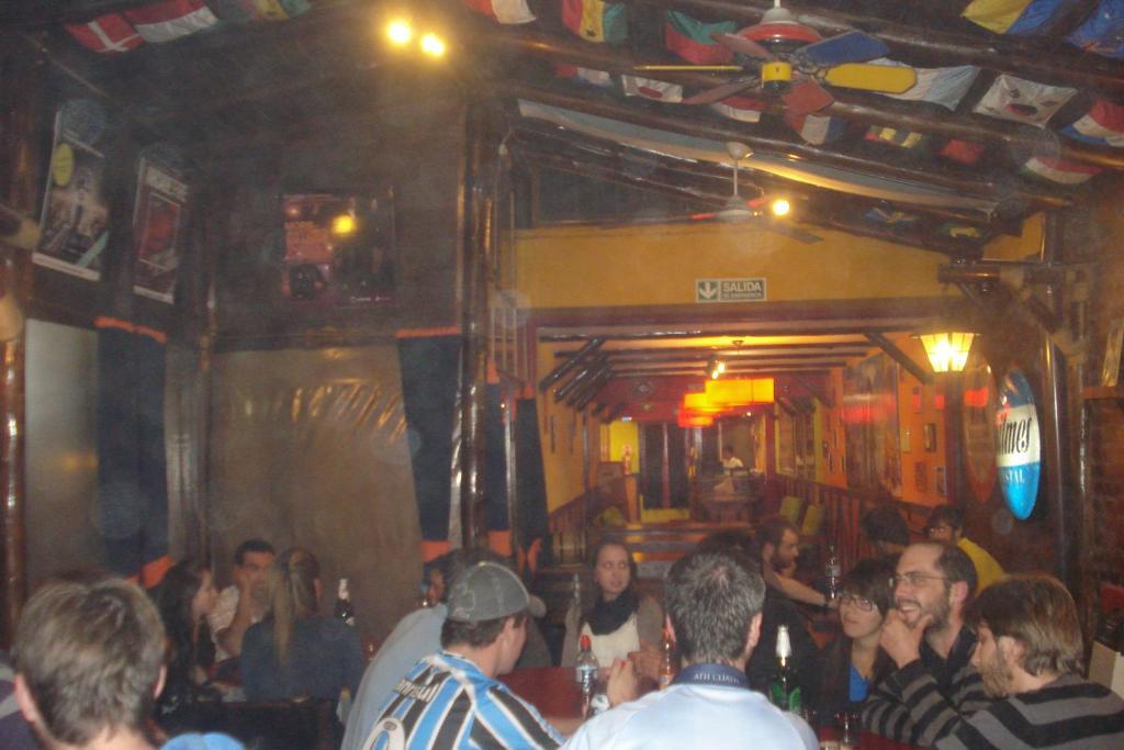 Hostal Campo Base Youth *