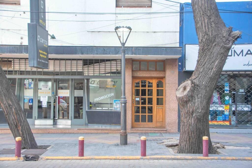 Casa Huesped V En El Corazon De La Ciudad, A Una Cuadra De Peatonal, Con Parking Privado A 100 Metros! Apartment