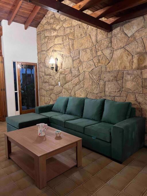Valentino House Piscina Internet Parking Desayuno Holiday home Mendoza