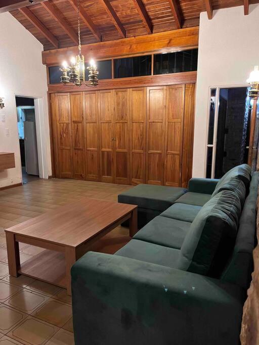 Holiday home Valentino House Piscina Internet Parking Desayuno