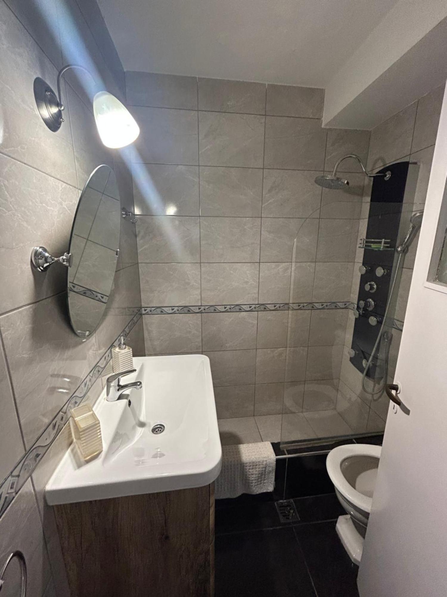 Depto Céntrico A Estrenar Con Cochera Propia Apartamento *