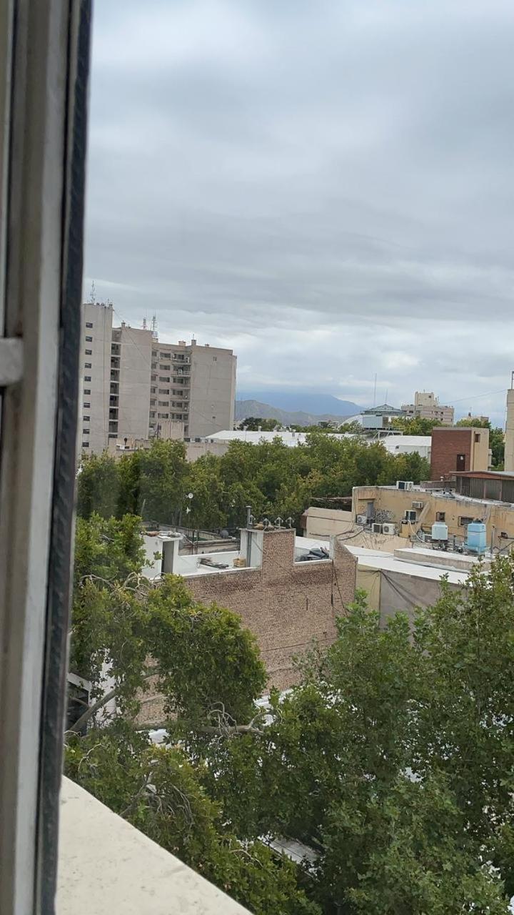 Departamento Amplio Y Con Excelente Ubicacion En El Centro De Mendoza