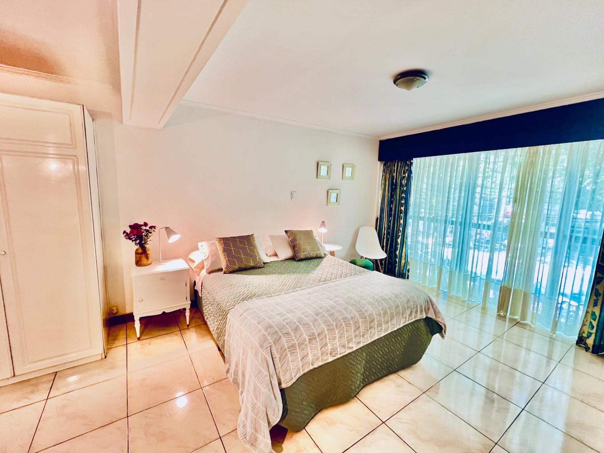 4 * Mendoza