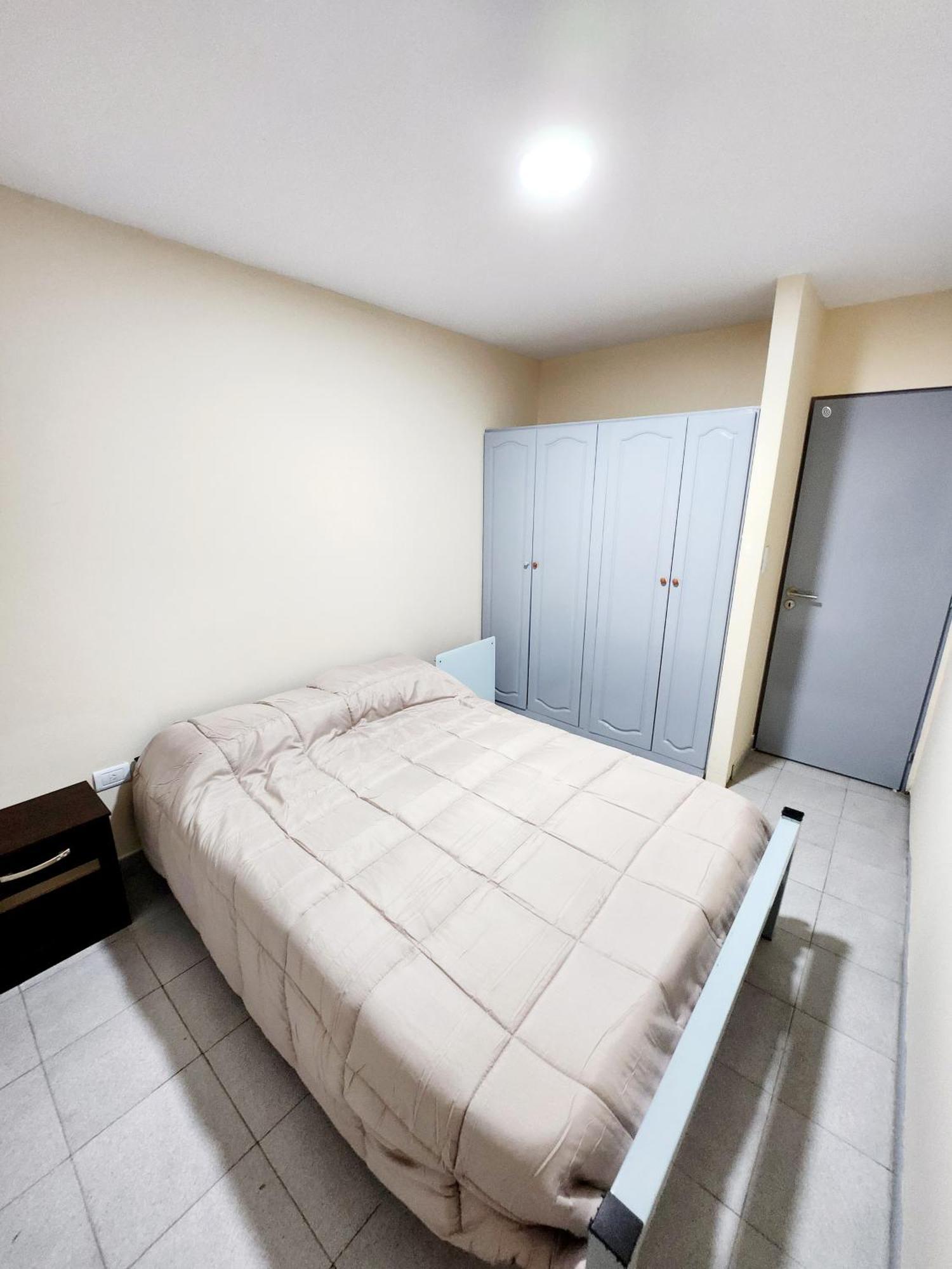 Apartamento Departamento Ubicadisimo V Castillo 3 Con Estacionamiento Incluido *