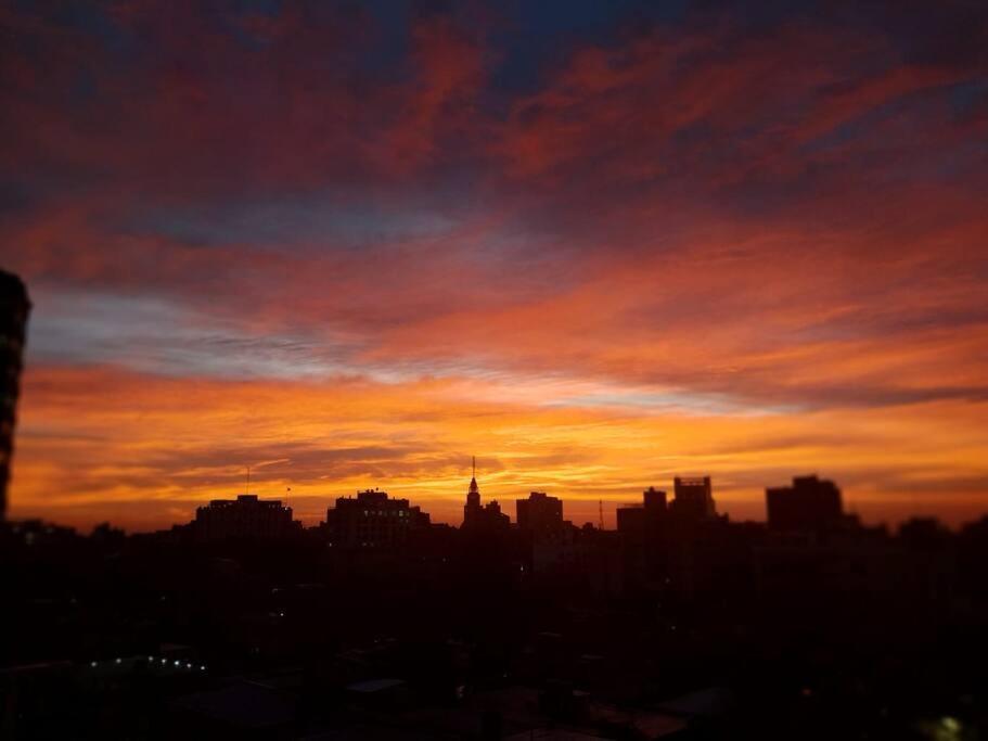 Excelente Ubicacion En Av Colon, Balcon Y Cochera Apartamento