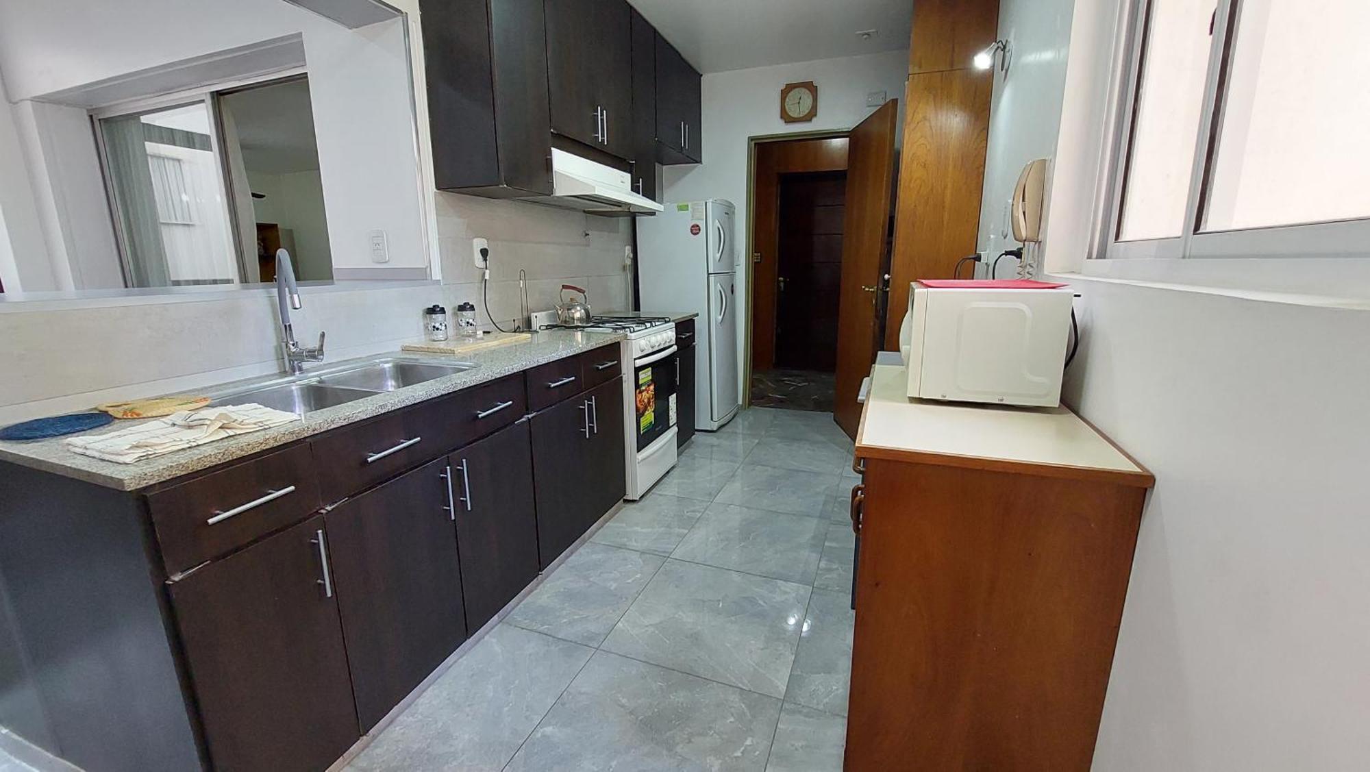 Centrico Metros De Peatonal Apartamento *