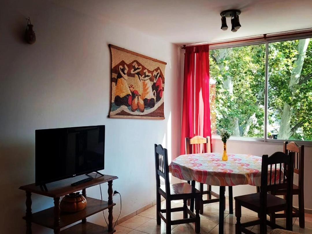Departamento Completo / Arístides *