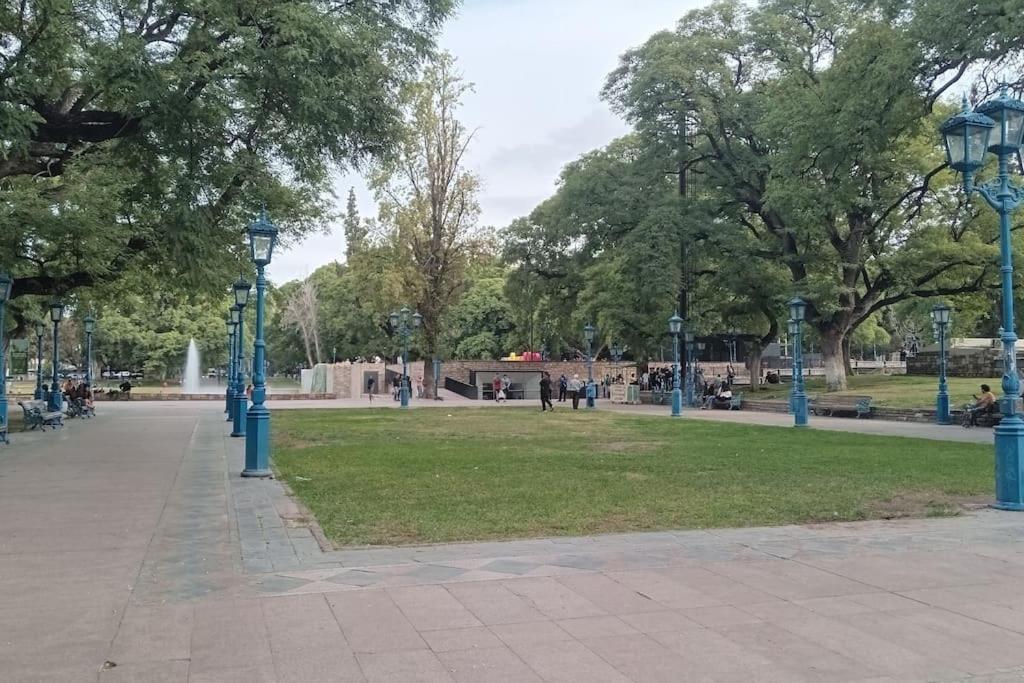 Apartamento A Metros De La Plaza Independencia