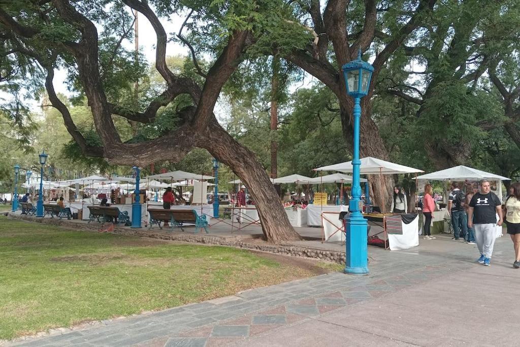 Apartamento A Metros De La Plaza Independencia *