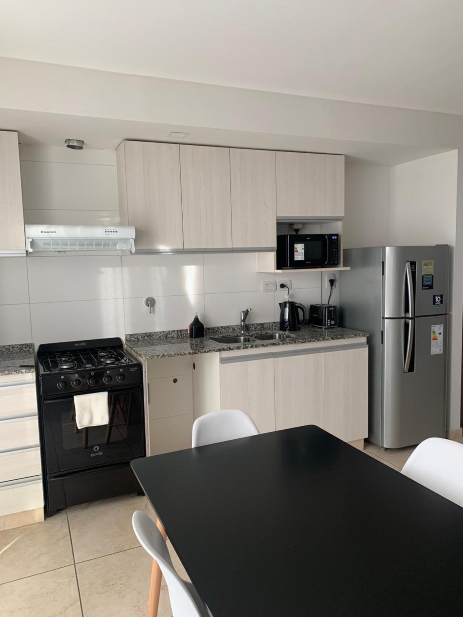 Apartamento En El Corazon De Con Estacionamiento ! Mendoza