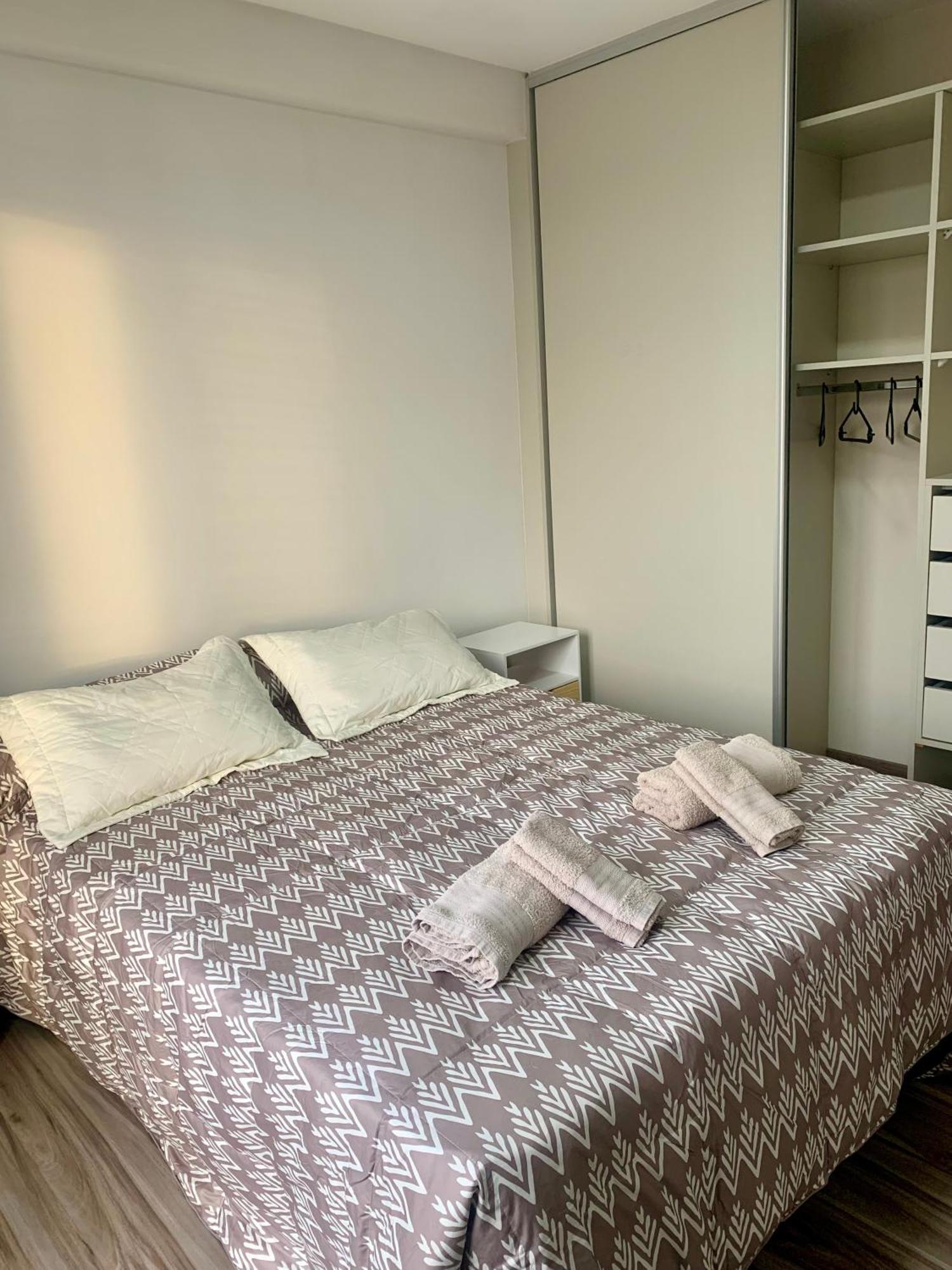 Apartamento En El Corazon De Con Estacionamiento ! Mendoza