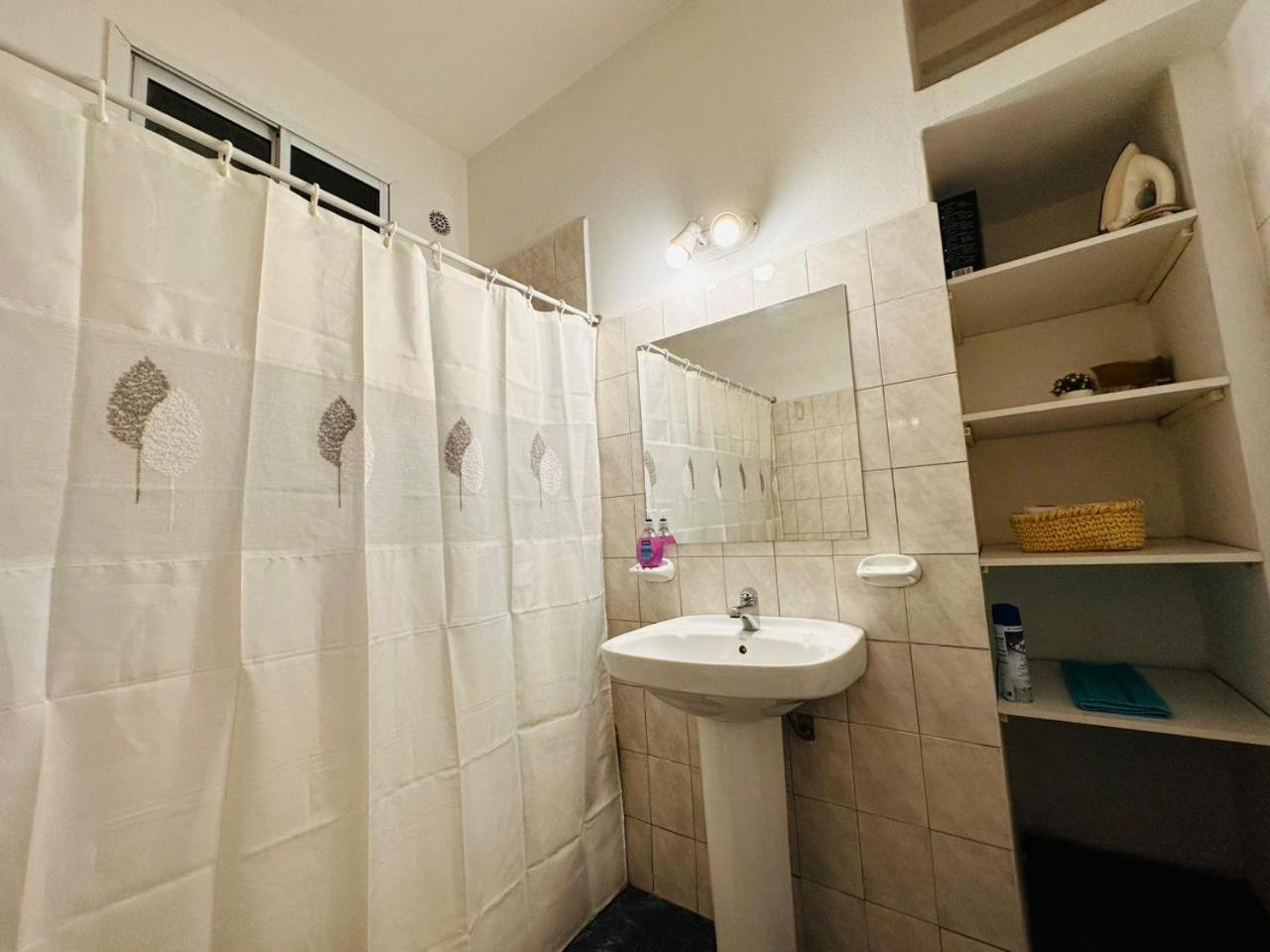 Apartamento Amplio Y Luminoso *