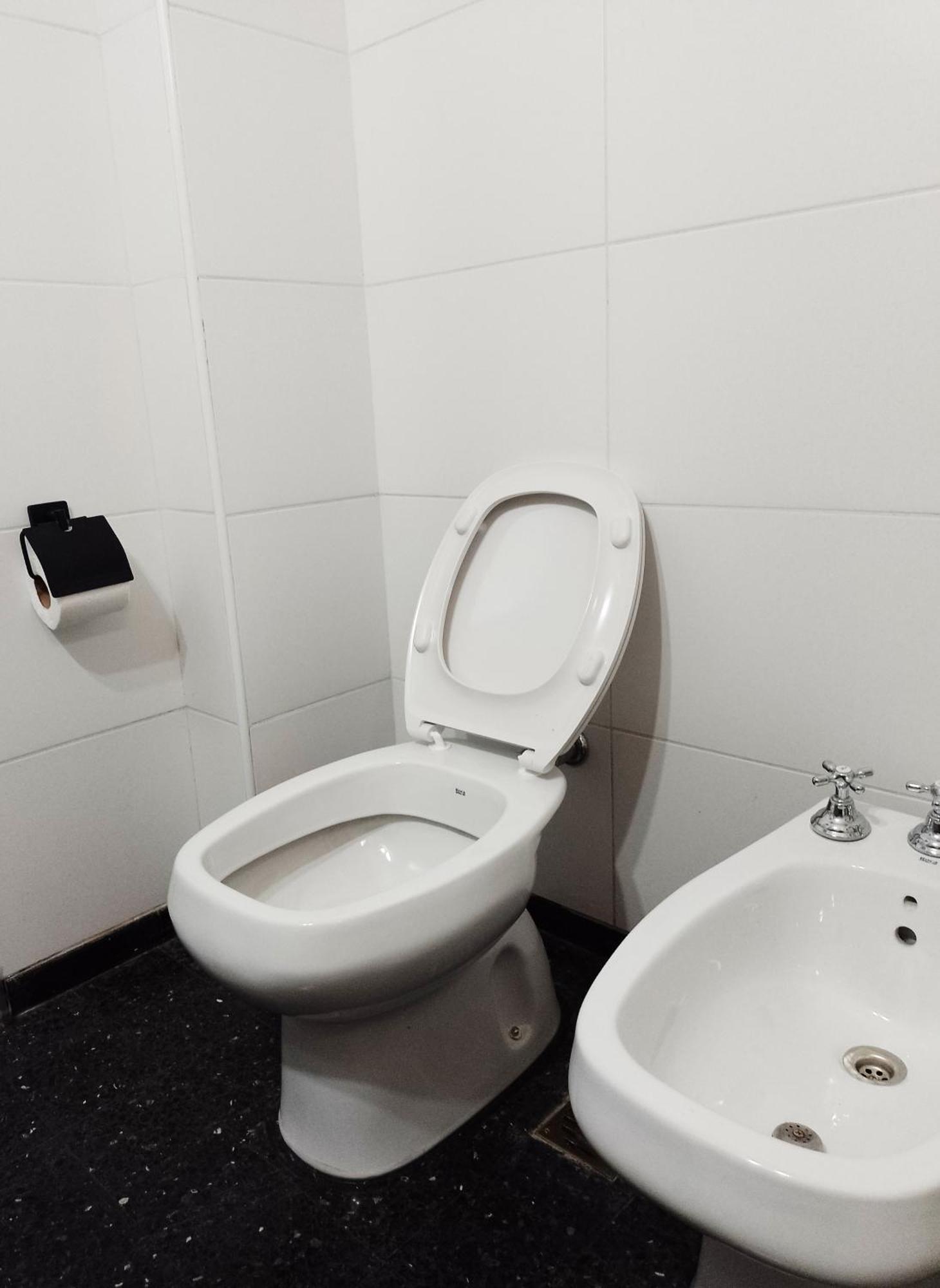 Apartamento Departamento Amplio En La Mejor Zona De Mendoza.