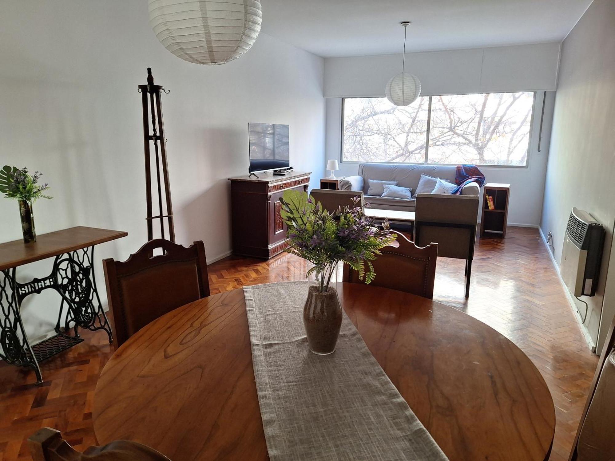 Peatonal Sarmiento Apartamento *