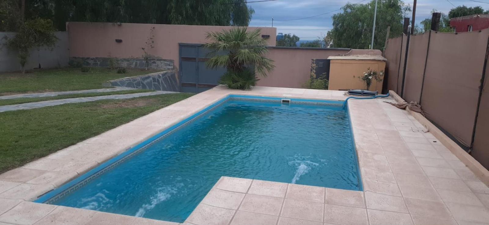 Del Rio Bienes Raices Challao 1 Сasa de vacaciones *