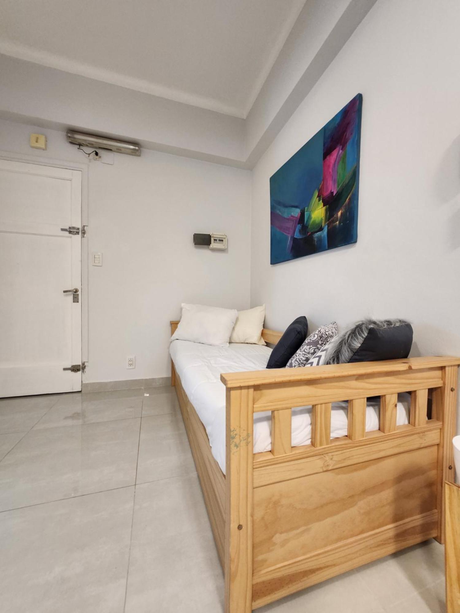 Apartment Lifestyle Ii *