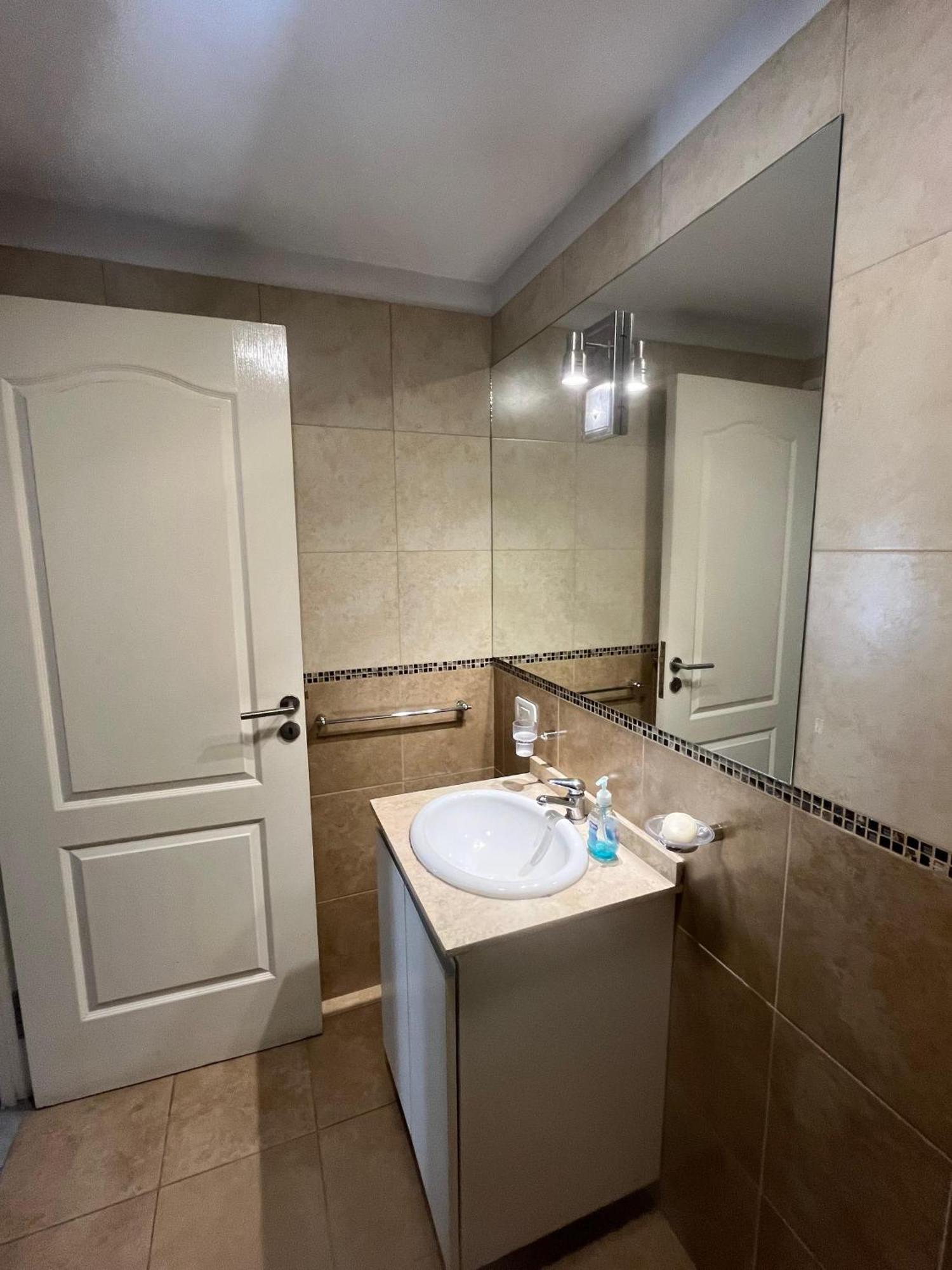 Apartamento Luminoso Departamento En Zona Residencial Mendoza