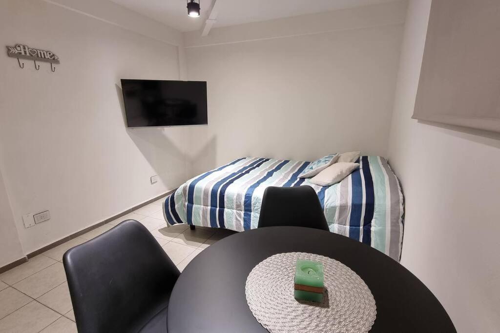 Comodo Monoambiente En Apartamento *