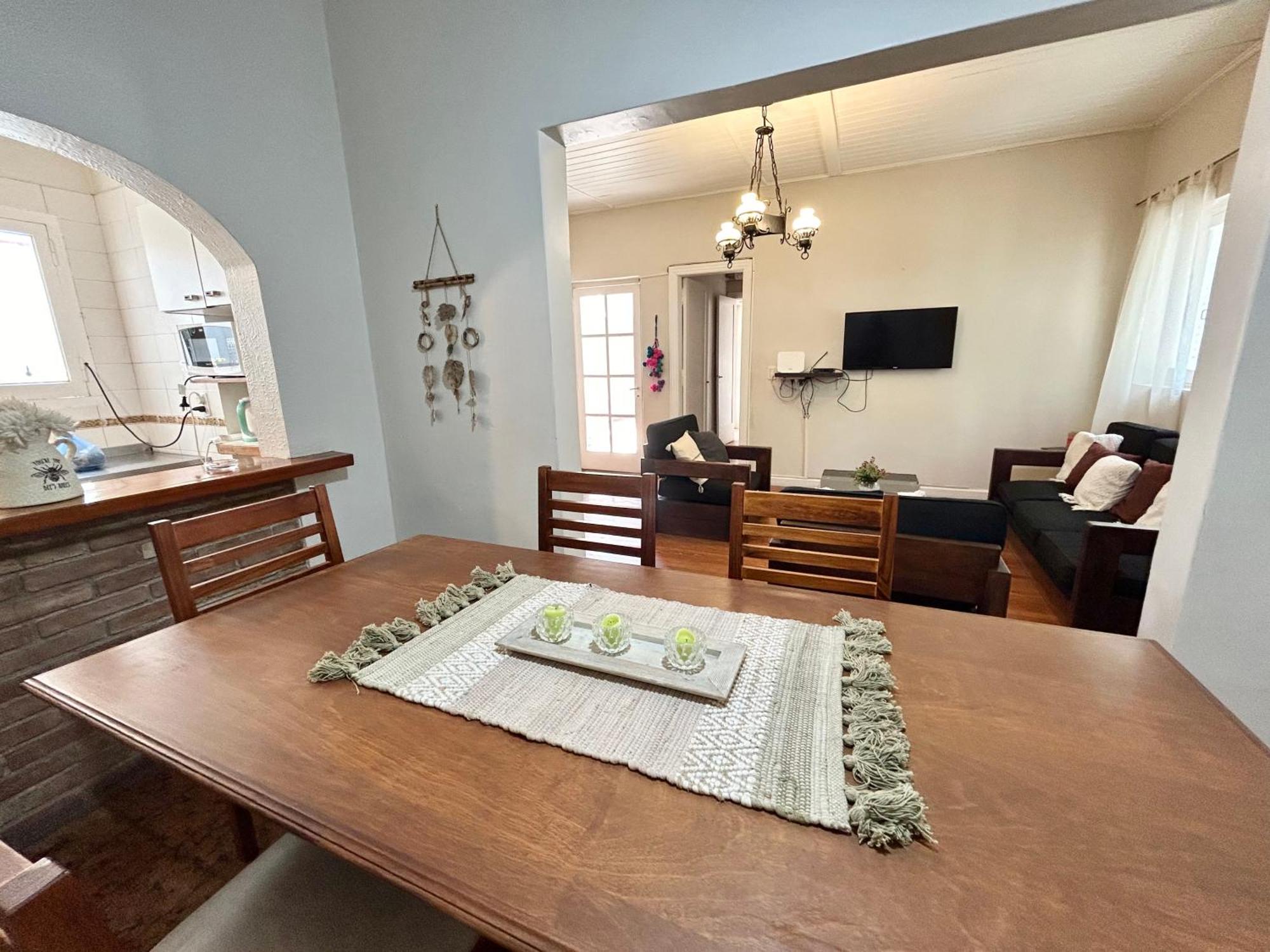 Сasa de vacaciones Casa Rosas En La Mejor Zona De Quinta Seccion Mendoza