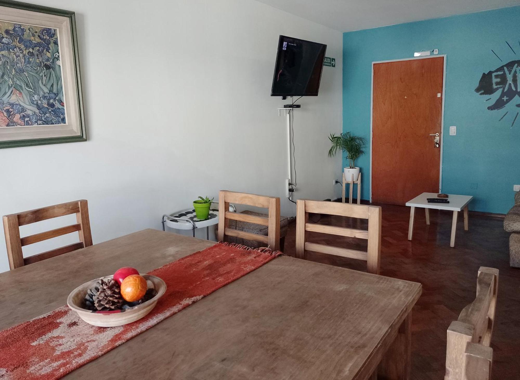 Departamento Amplio En La Mejor Zona De Mendoza. Mendoza