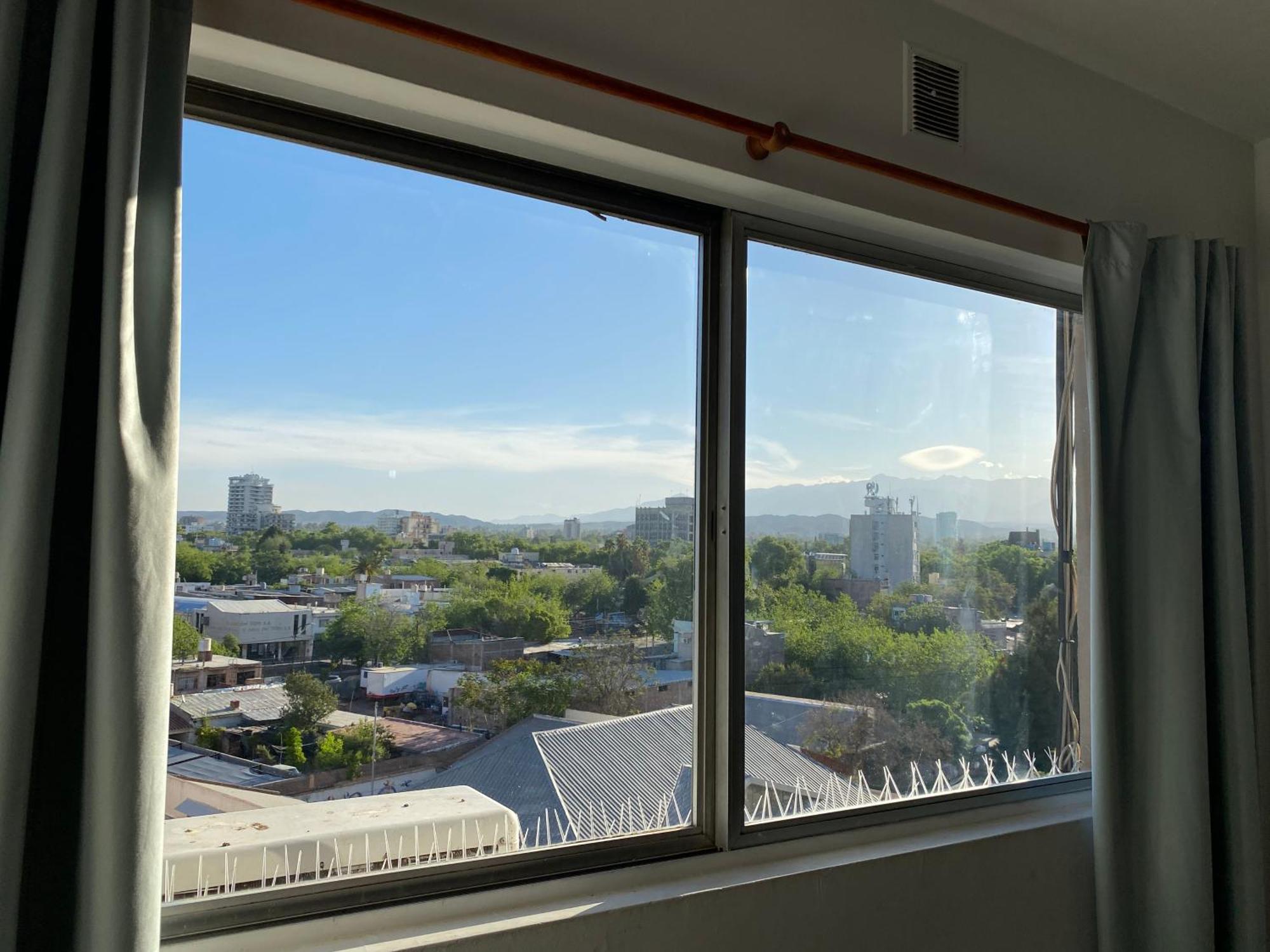 Departamento En Zona Centrica De Mendoza