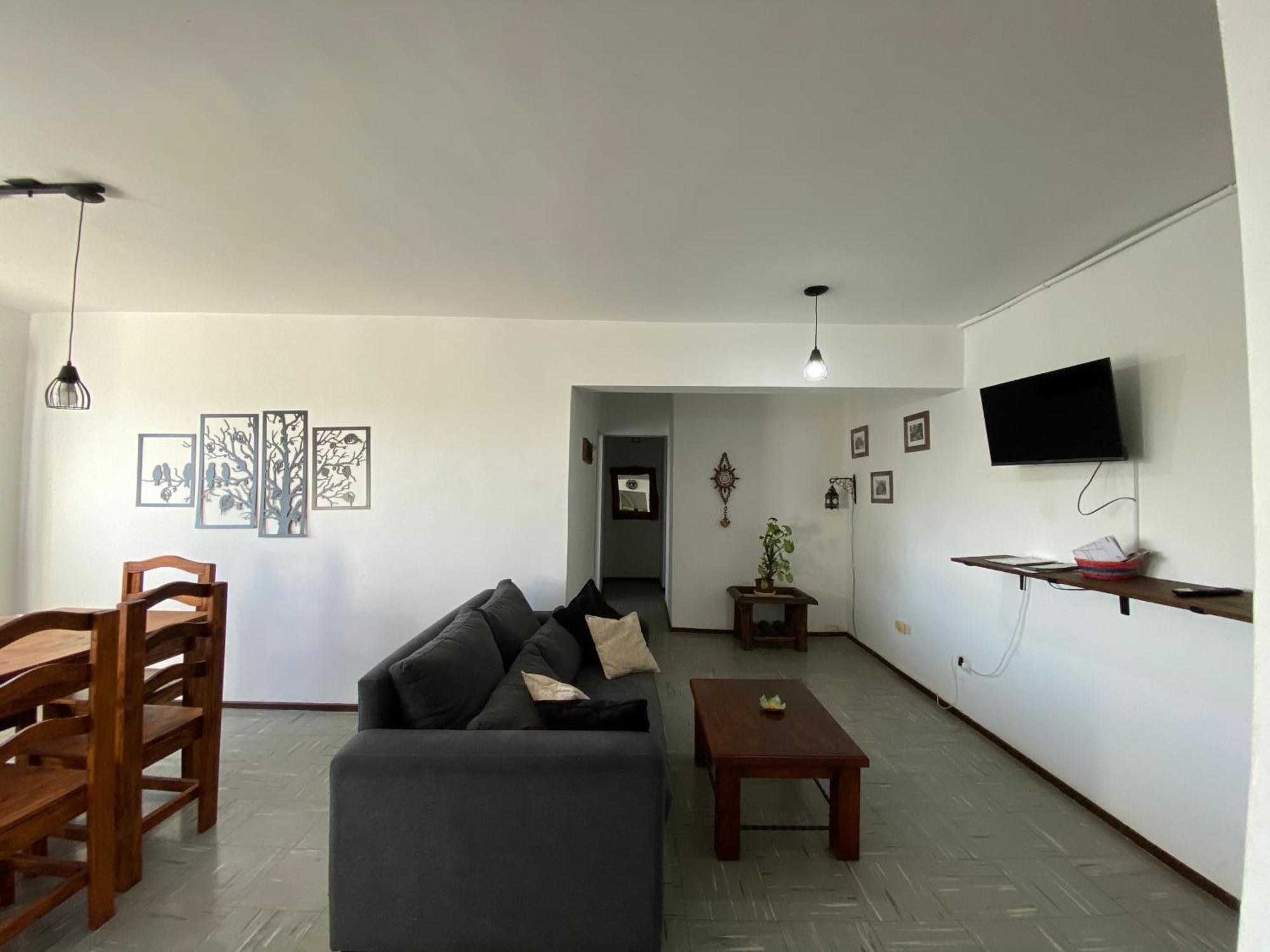 Departamento En Zona Centrica De