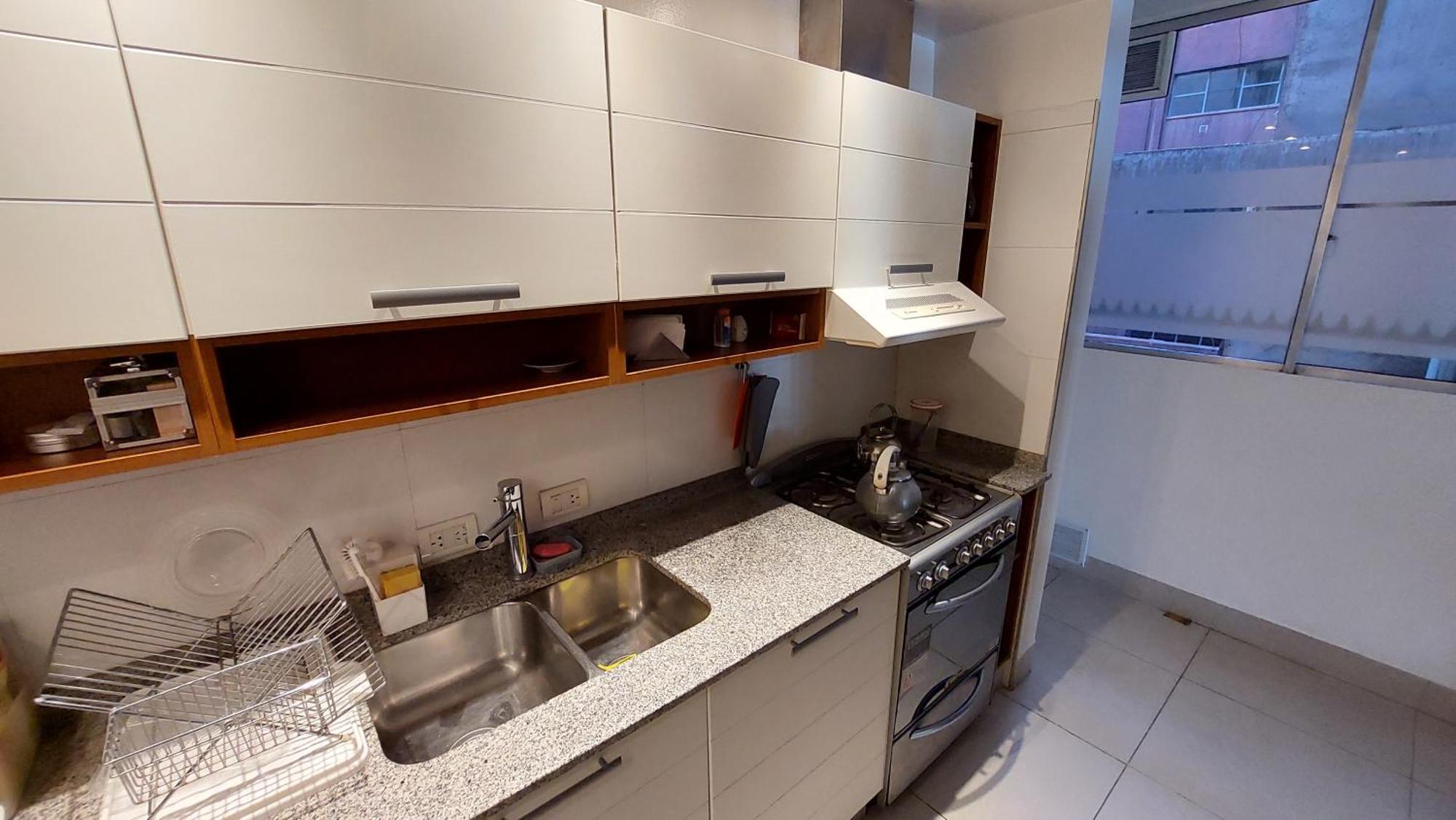 Apartment Excelente Ubicacion, Cerca Aristides, Cochera Gratis *