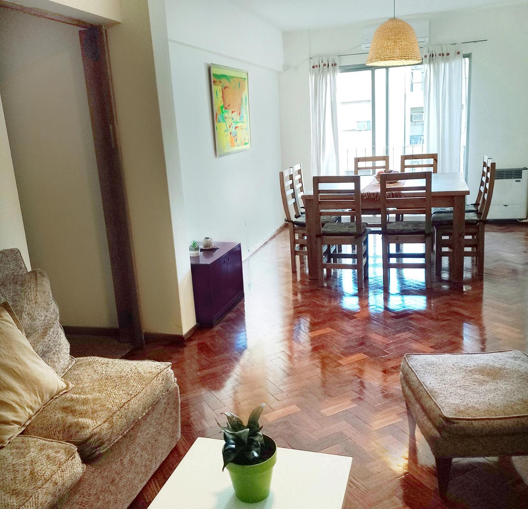 Departamento Amplio En La Mejor Zona De Mendoza. Mendoza