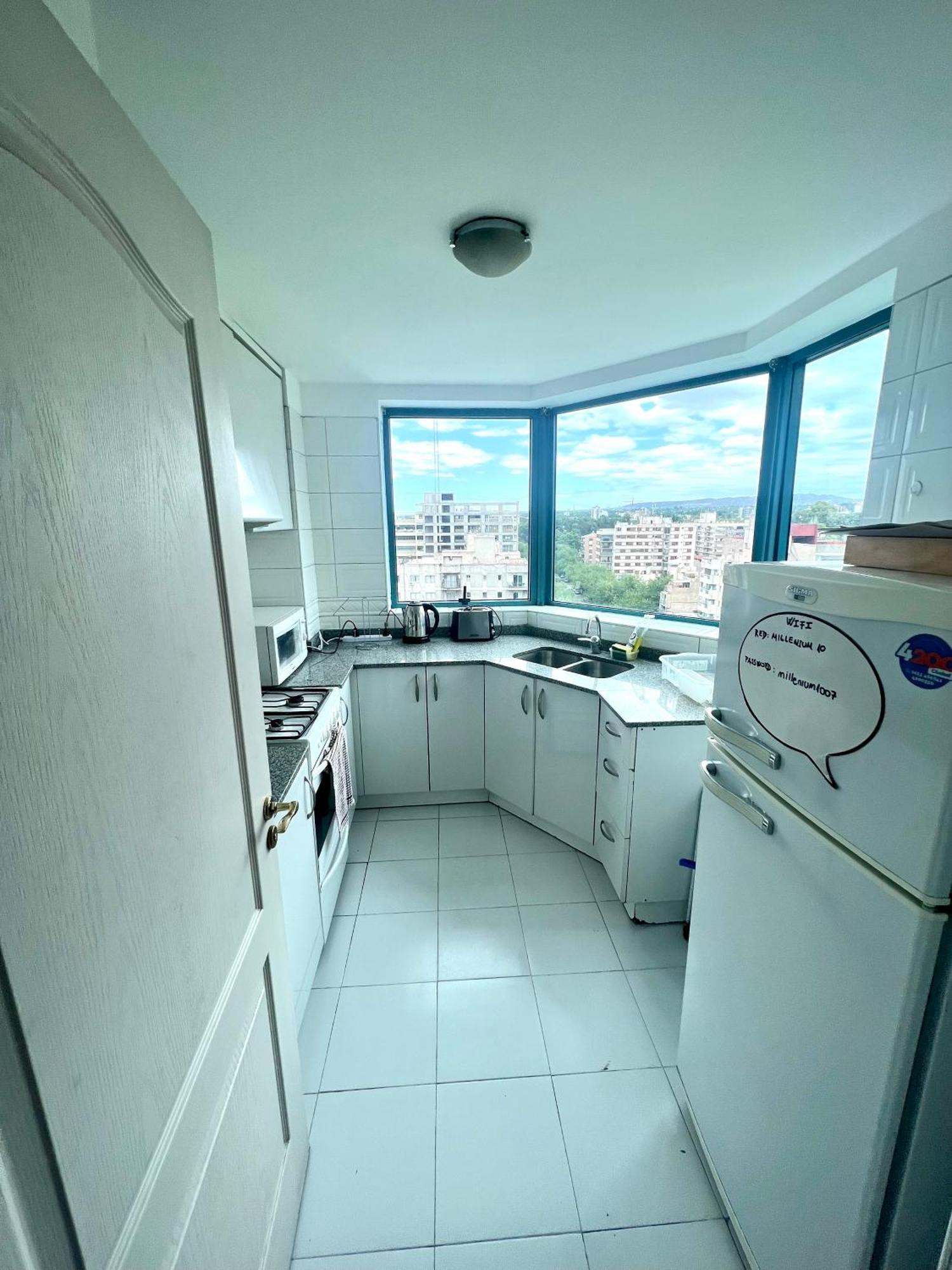 Lujoso Departamento En La Mejor Ubicacion De La Ciudad De Mendoza, Con Vista A La Montana Y Piscina Apartment Mendoza
