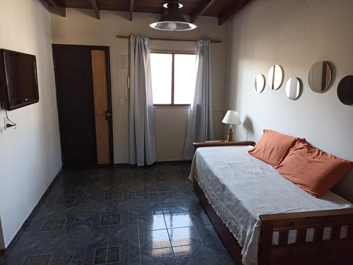 Departamento Ciudad De Calle Rondeau Apartamento *