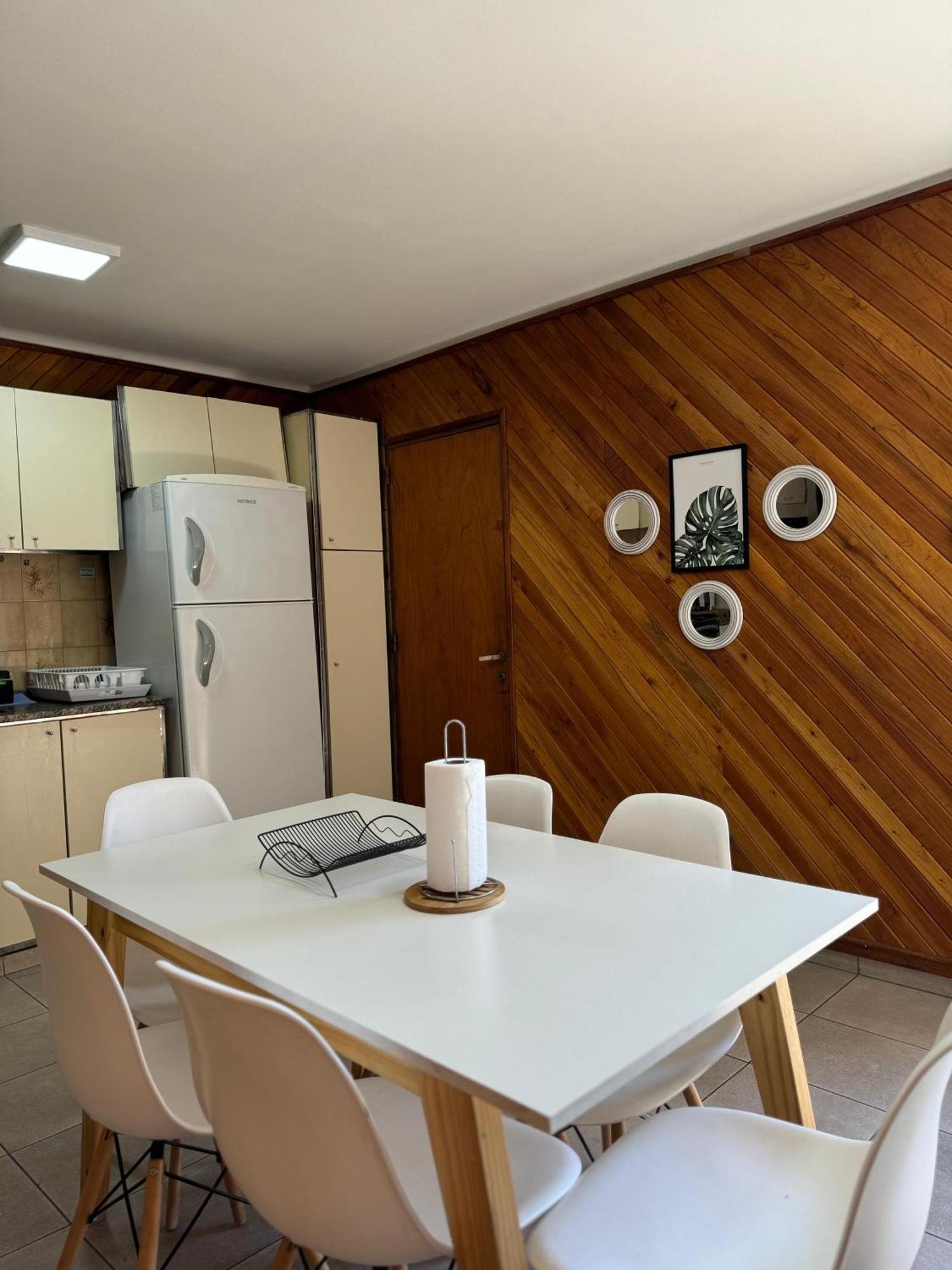 Encanto Mendocino: Espaciosa Casa En Juan B Justo Mendoza