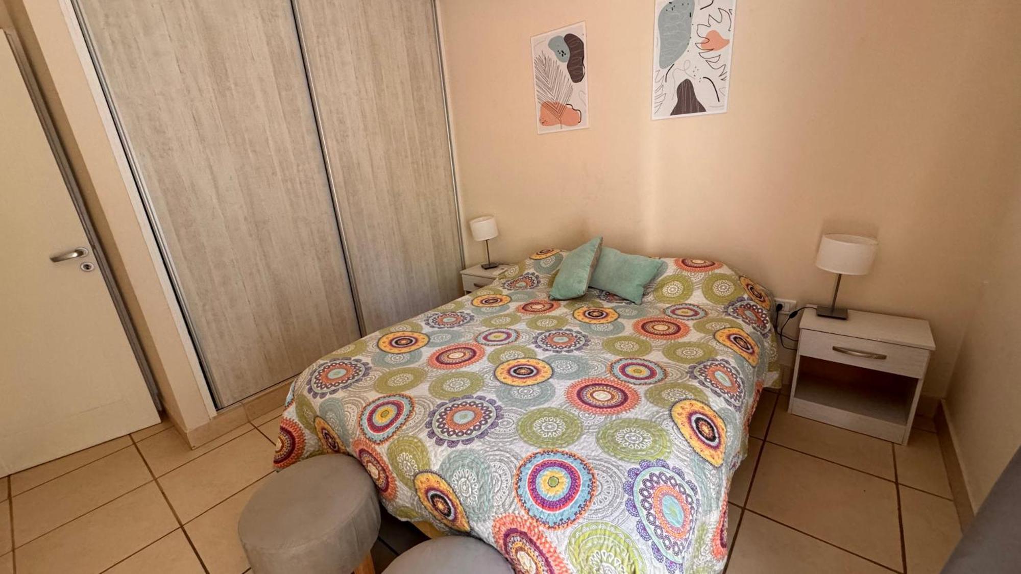 Moderno Y Amplio Departamento Con Cochera *