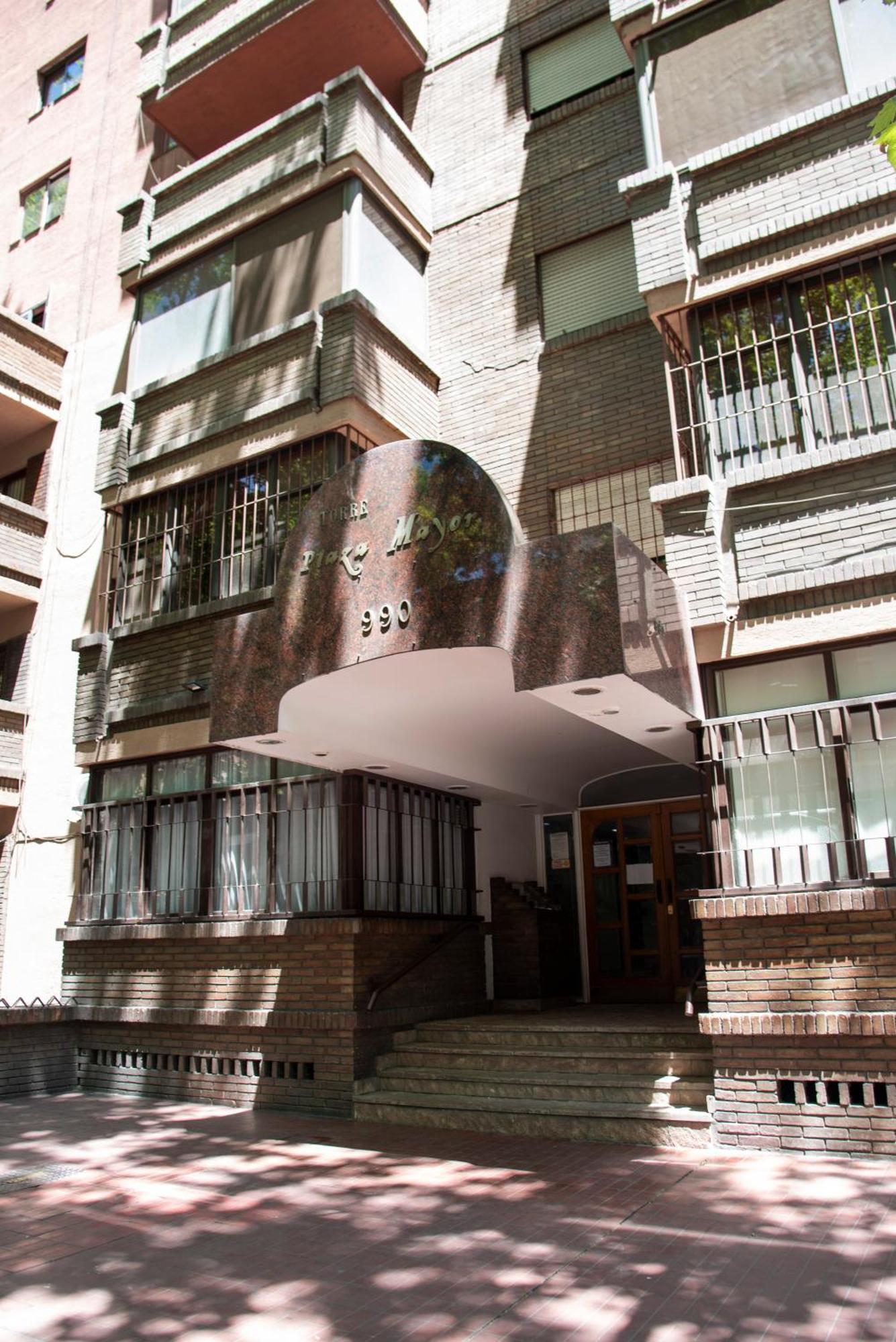 Excelente Ubicacion, Frente A Plaza Independencia Apartment *