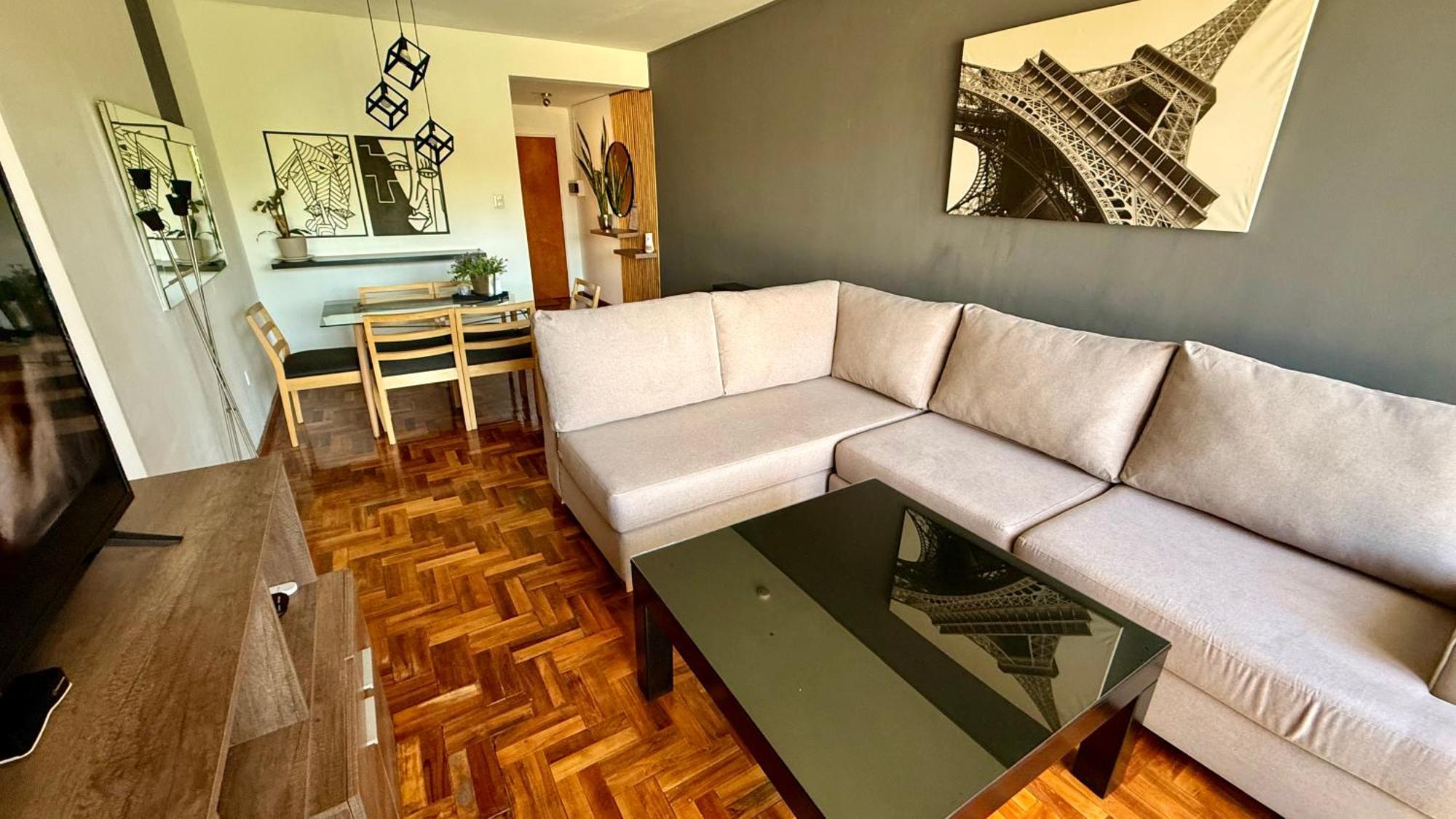 Bonarda - Departamento Con Cochera En Pleno Centro De * Mendoza