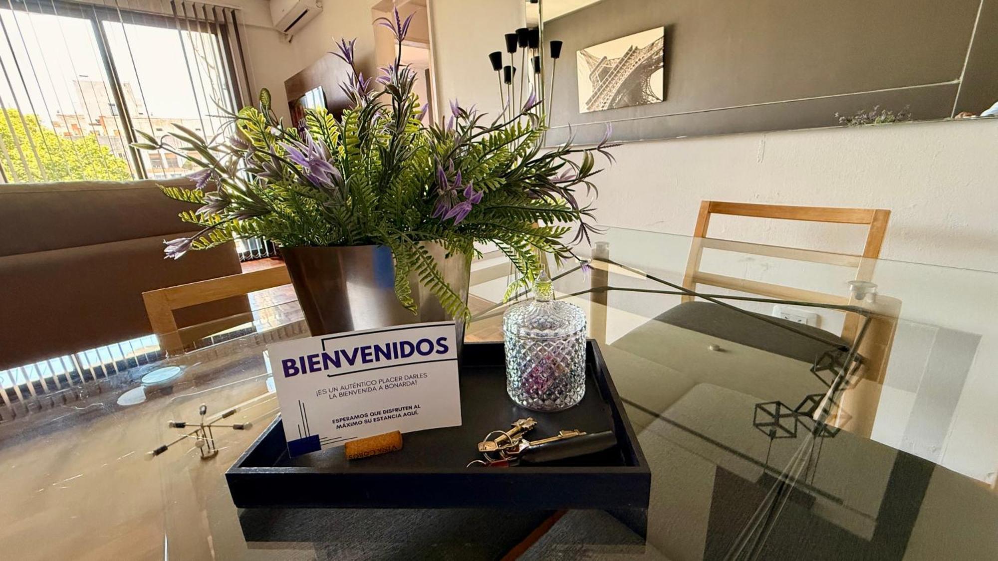 Bonarda - Departamento Con Cochera En Pleno Centro De Apartamento