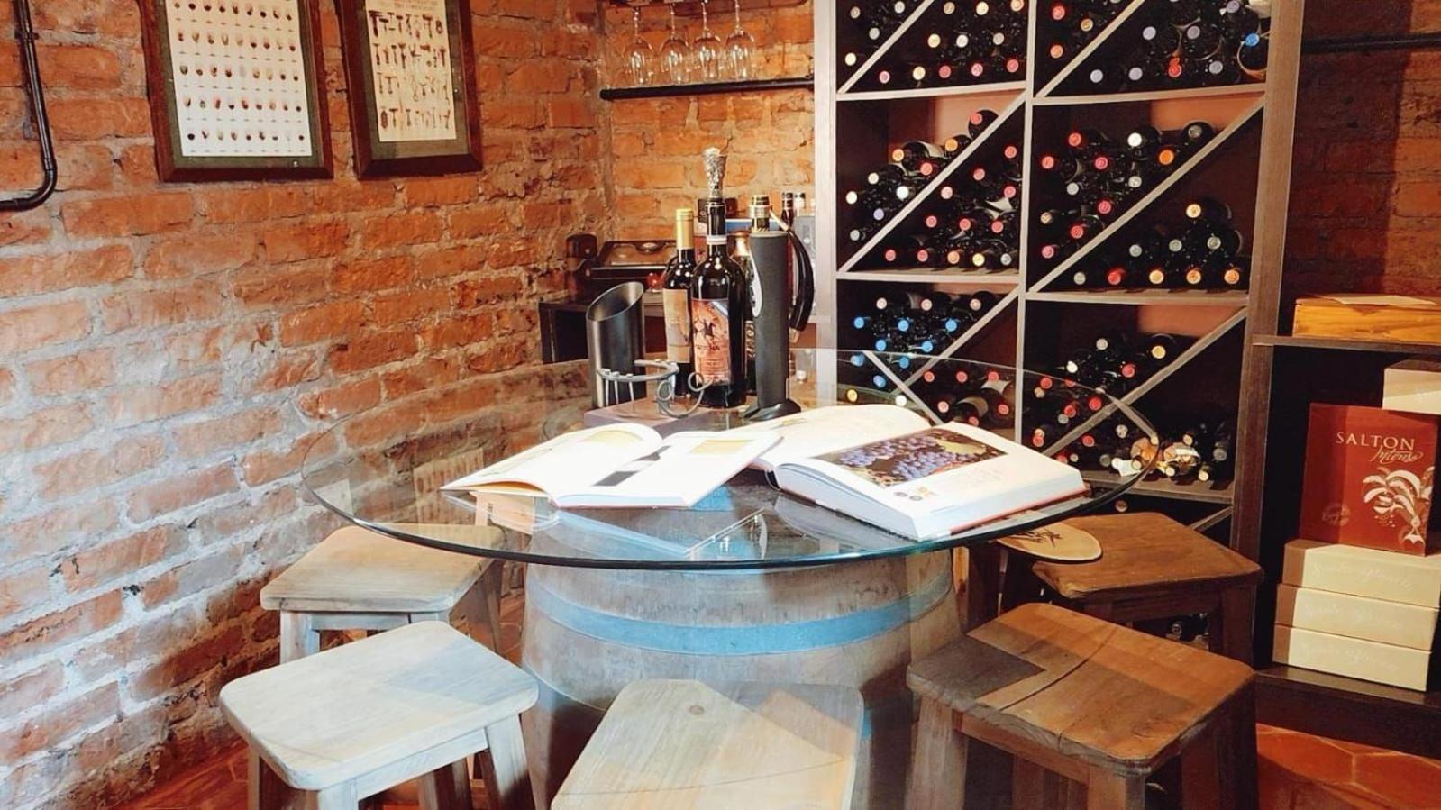 Boutique Casa & Cava Hotel