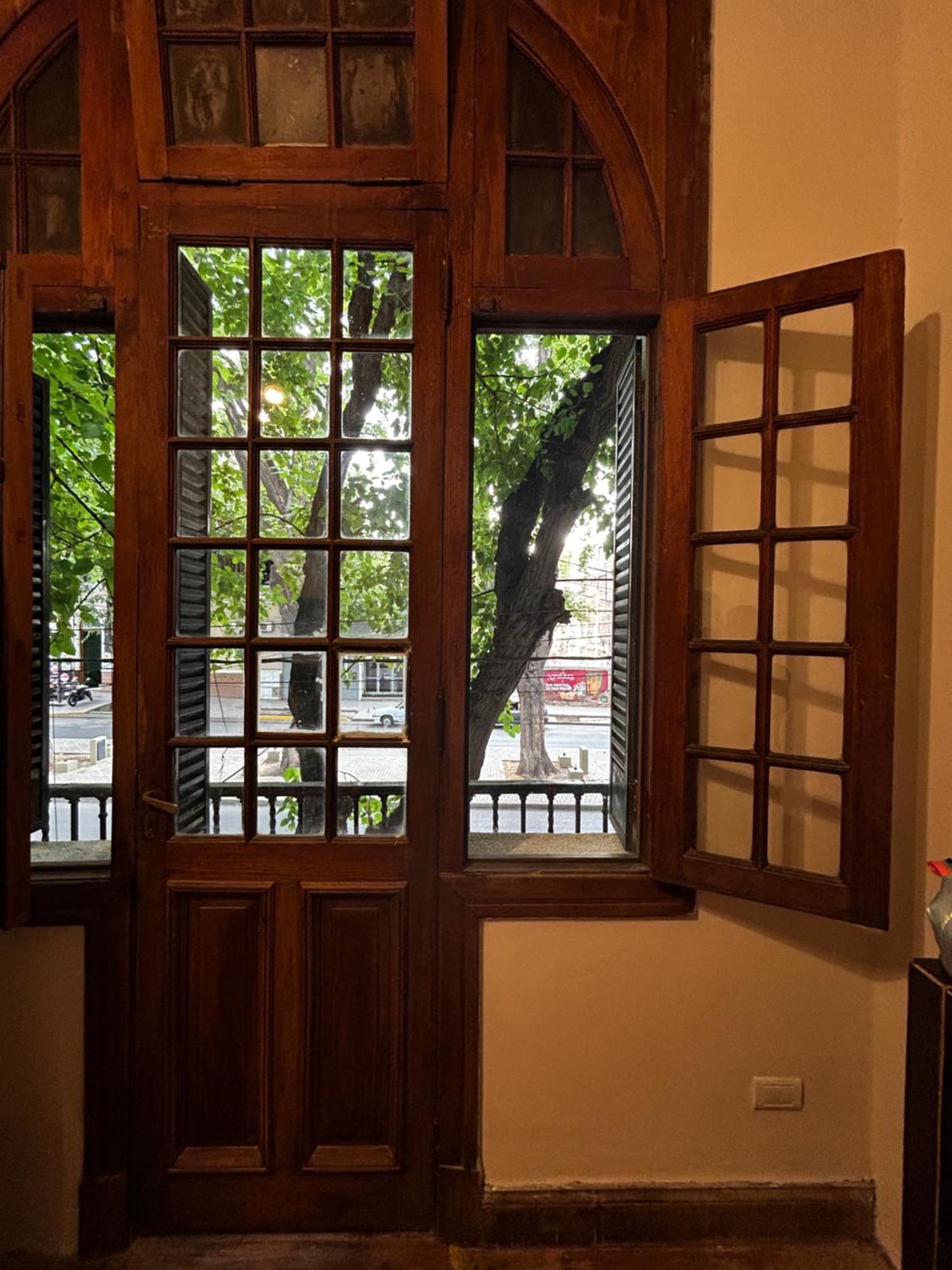 Plaza Hostel *