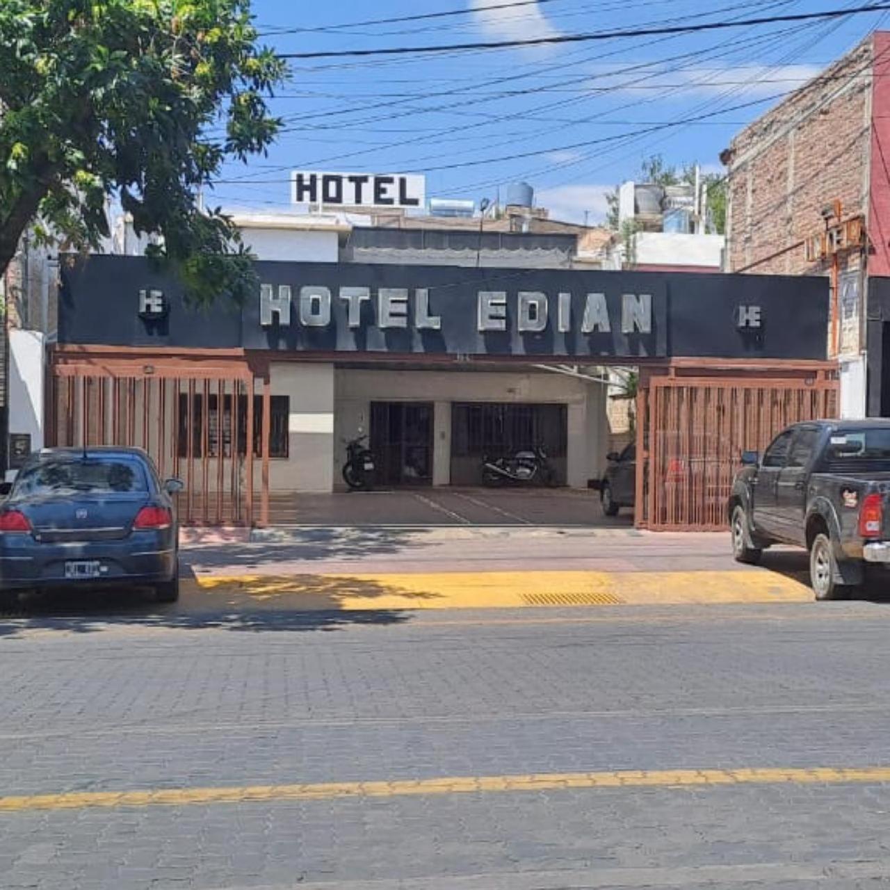 Hotel Edian Mendoza