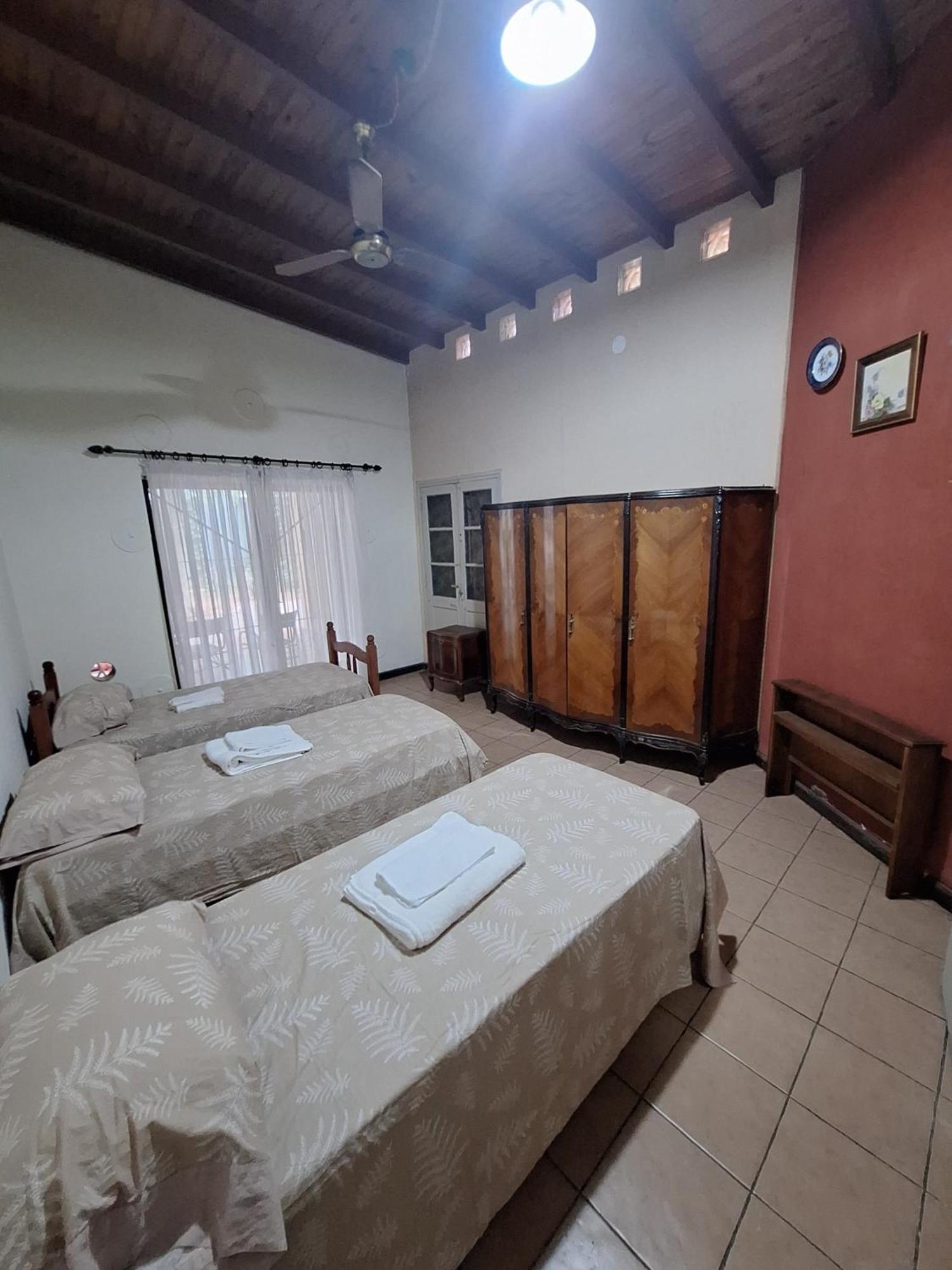 Hostal La Del Colibri
