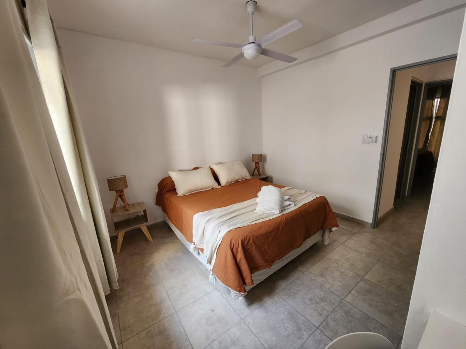Apartamento Departamento Con Cochera Cerca Del Centro En