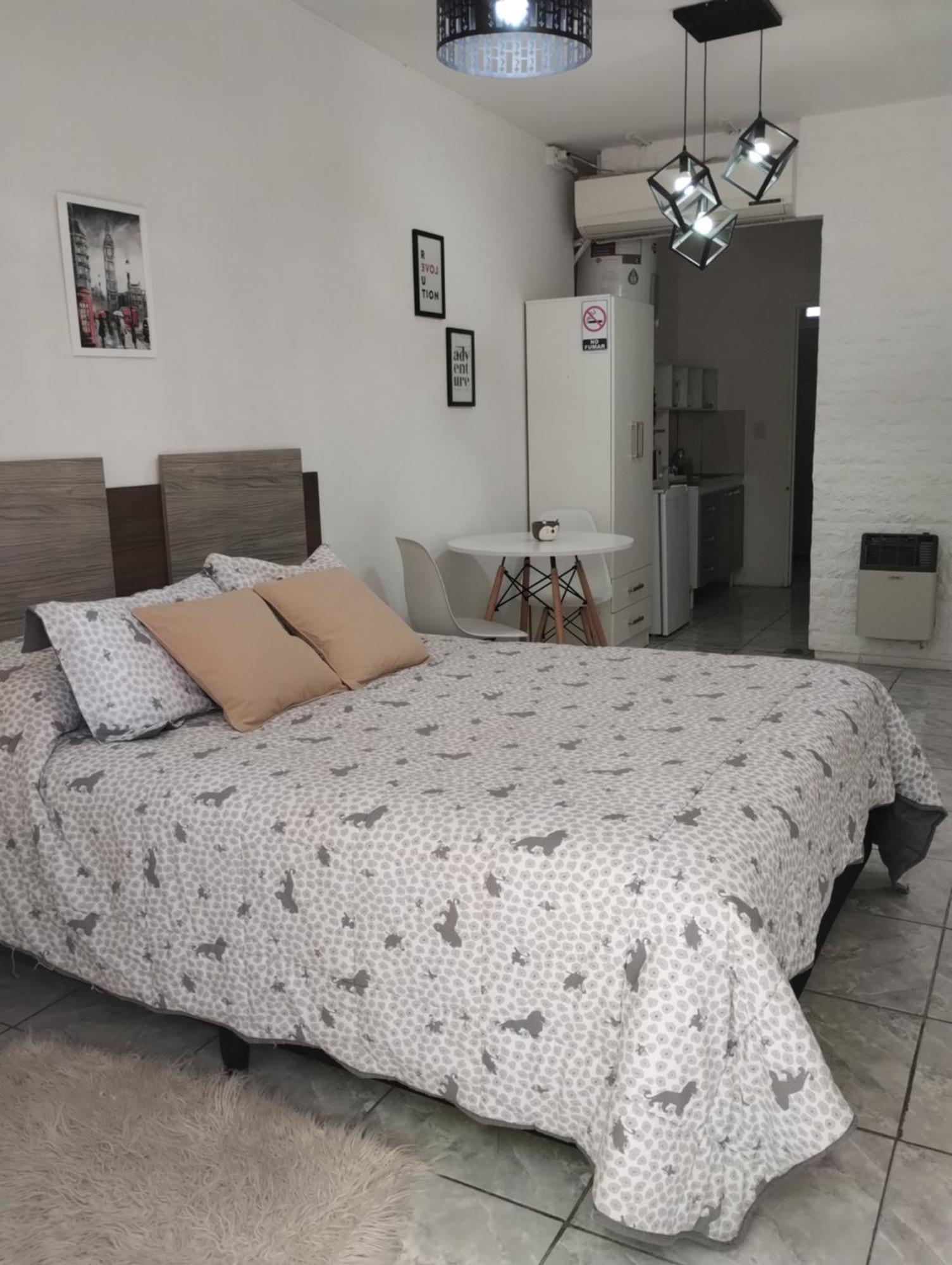 Apartamento Estudio Urbano En Capital, Calido Y Acogedor *