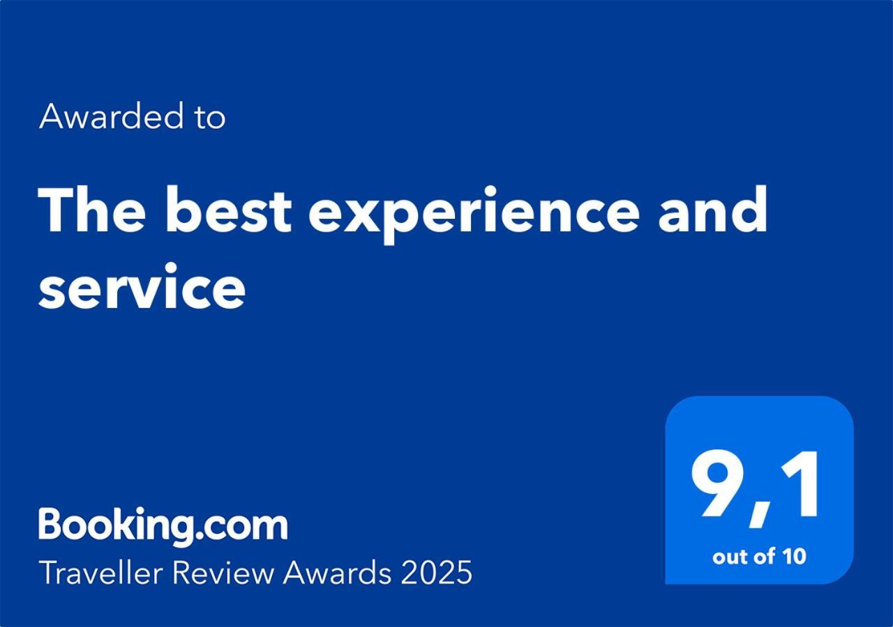 The Experience And Service * Mendoza