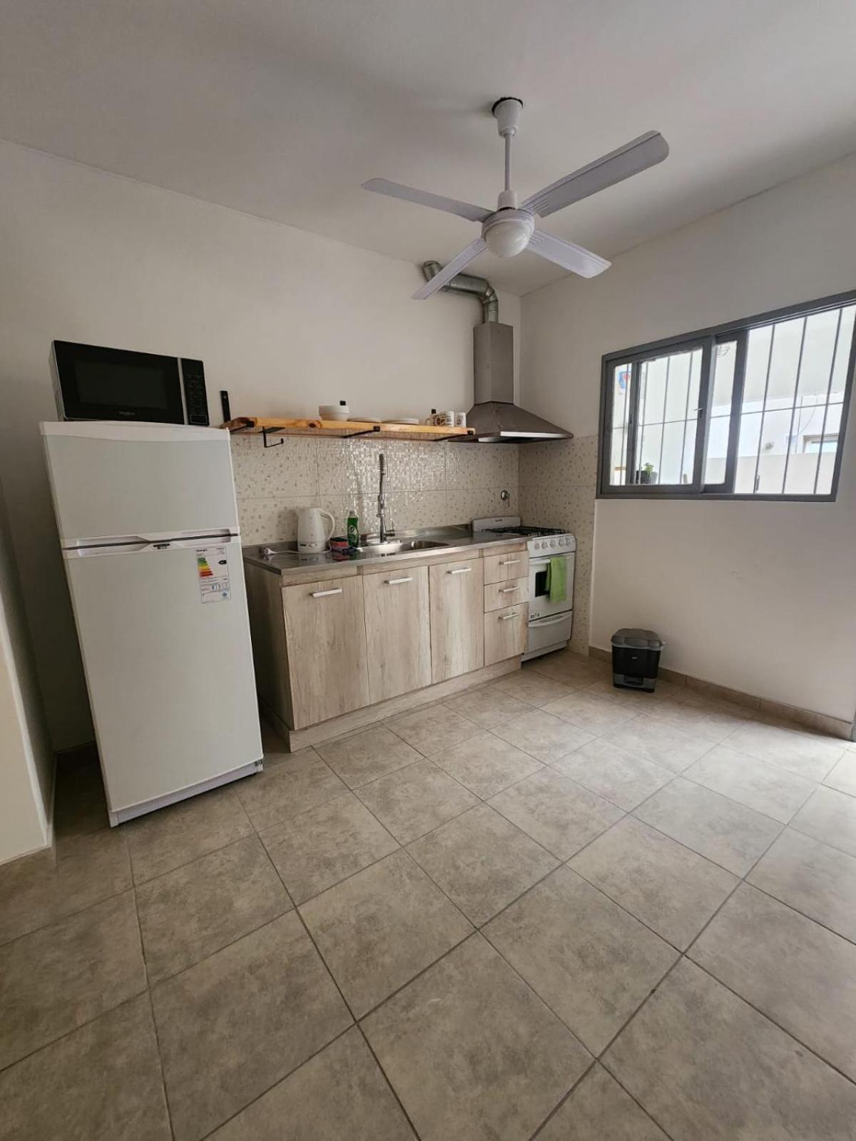 Departamento Con Cochera Cerca Del Centro En Apartamento
