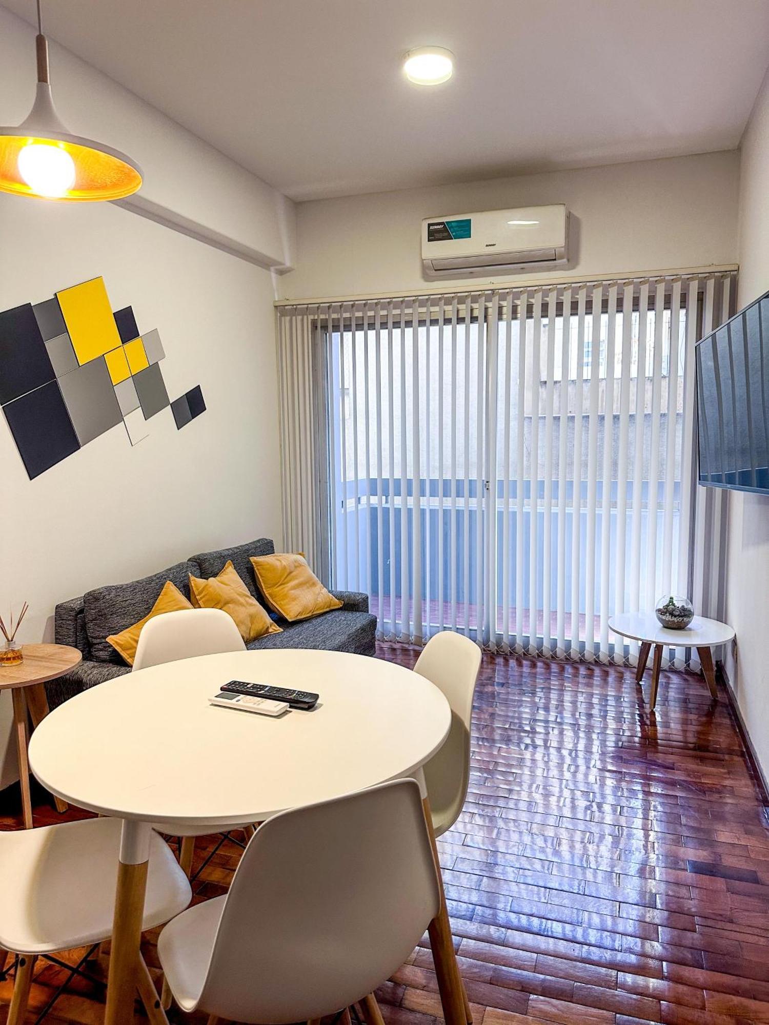 Apartamento Departamento Peatonal Sarmiento Pleno Centro 3-4 Personas, Con Cochera Gratis ! Mendoza