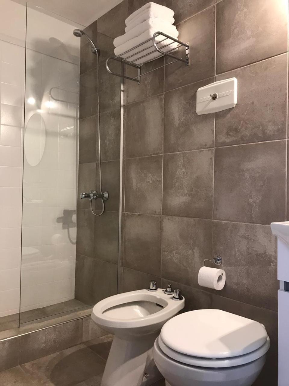 Departamento En Mendoza, Capital, En Calle Aristides Villanueva Apartment
