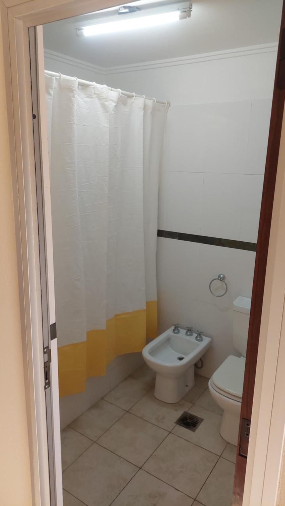 Departamento De Calidad, 2 4 Personas