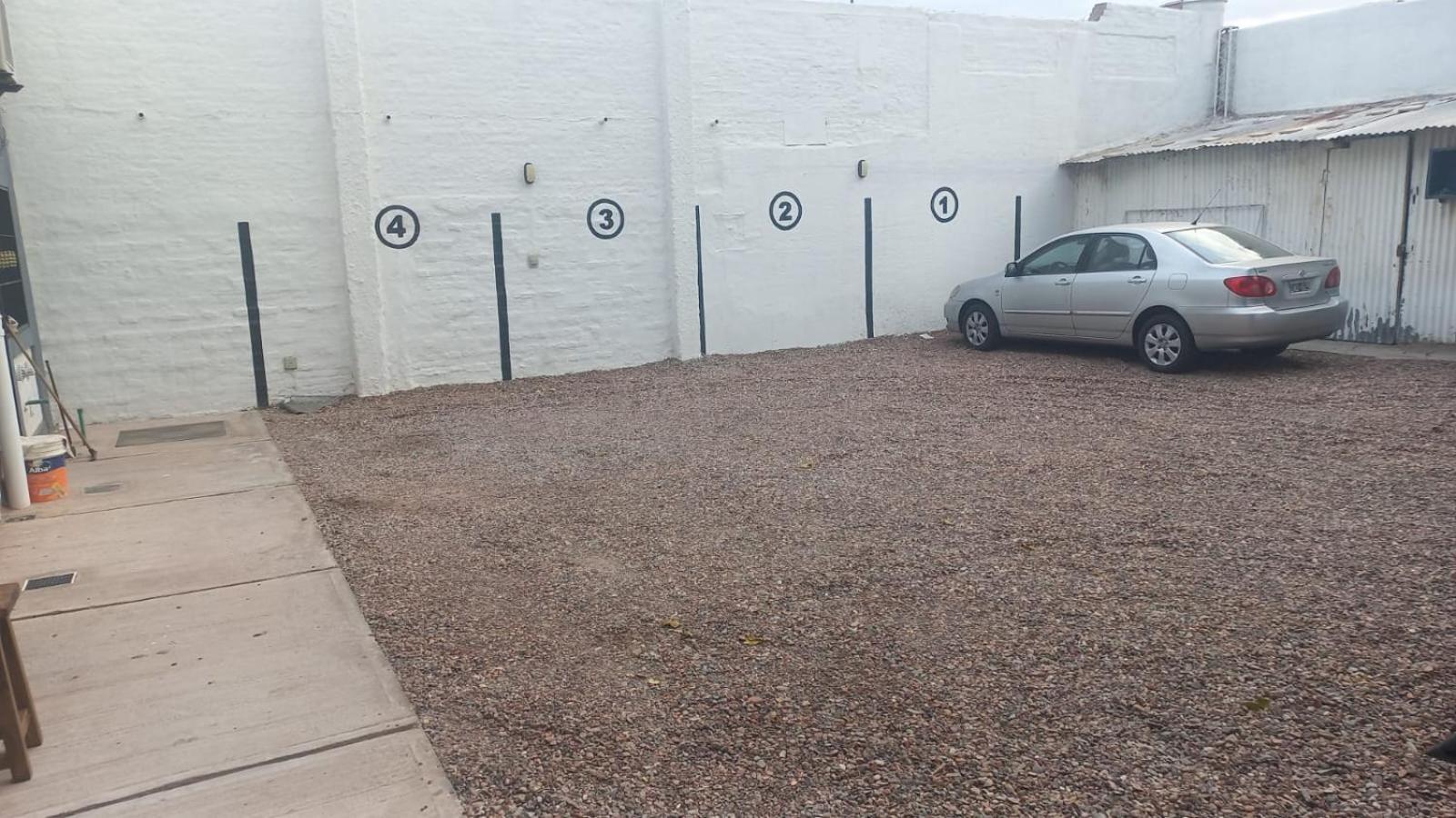 Apartment Willy - En Zona Residencial Con Estacionamiento