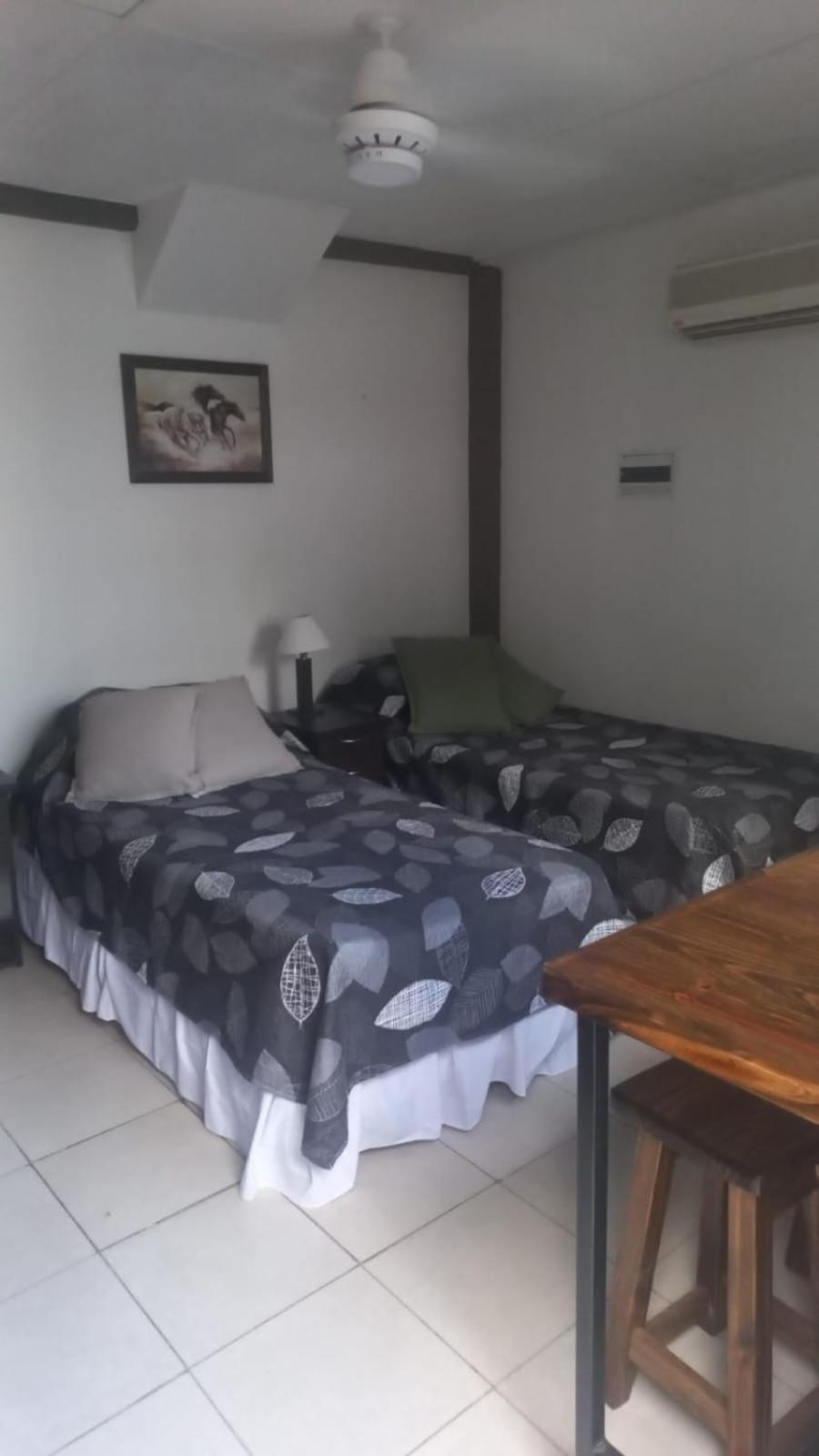 Apartment Willy - En Zona Residencial Con Estacionamiento *