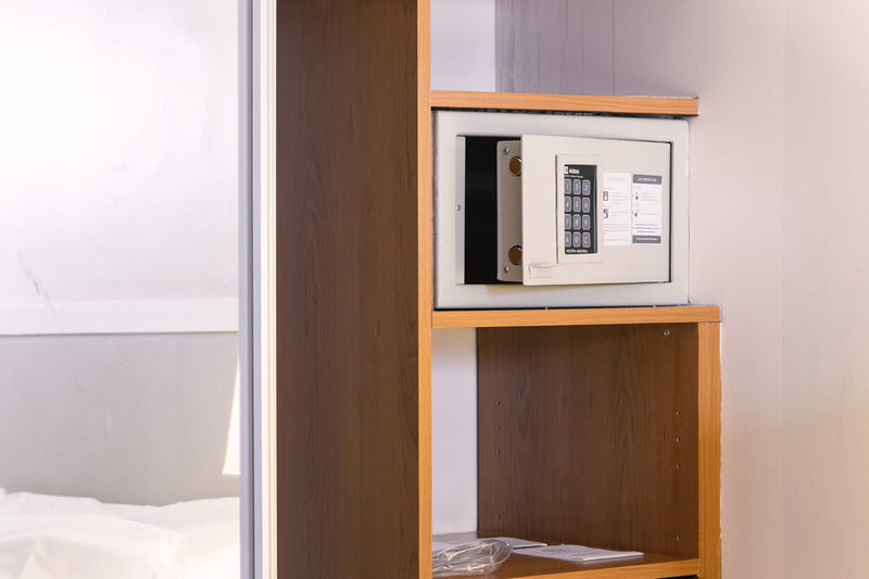 Hotel Huentala 4*
